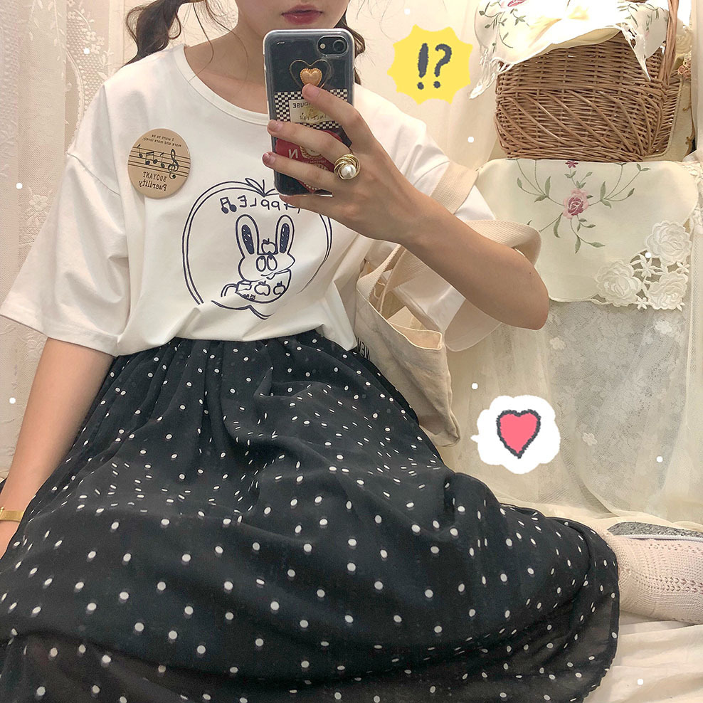 手書きうさちゃん イラスト Tシャツ 2色 ゆるtシャツ 半袖 5分袖 ドロップショルダー ゆったり うさぎ りんご シンプル レトロ ガーリー More Lluze モア ルーゼ 手書きうさちゃん イラスト Tシャツ 2色 ゆるtシャツ 半袖 5分袖 ドロップショルダー ゆったり うさぎ りんご シンプル レトロ ガーリー More Lluze モア ルーゼ