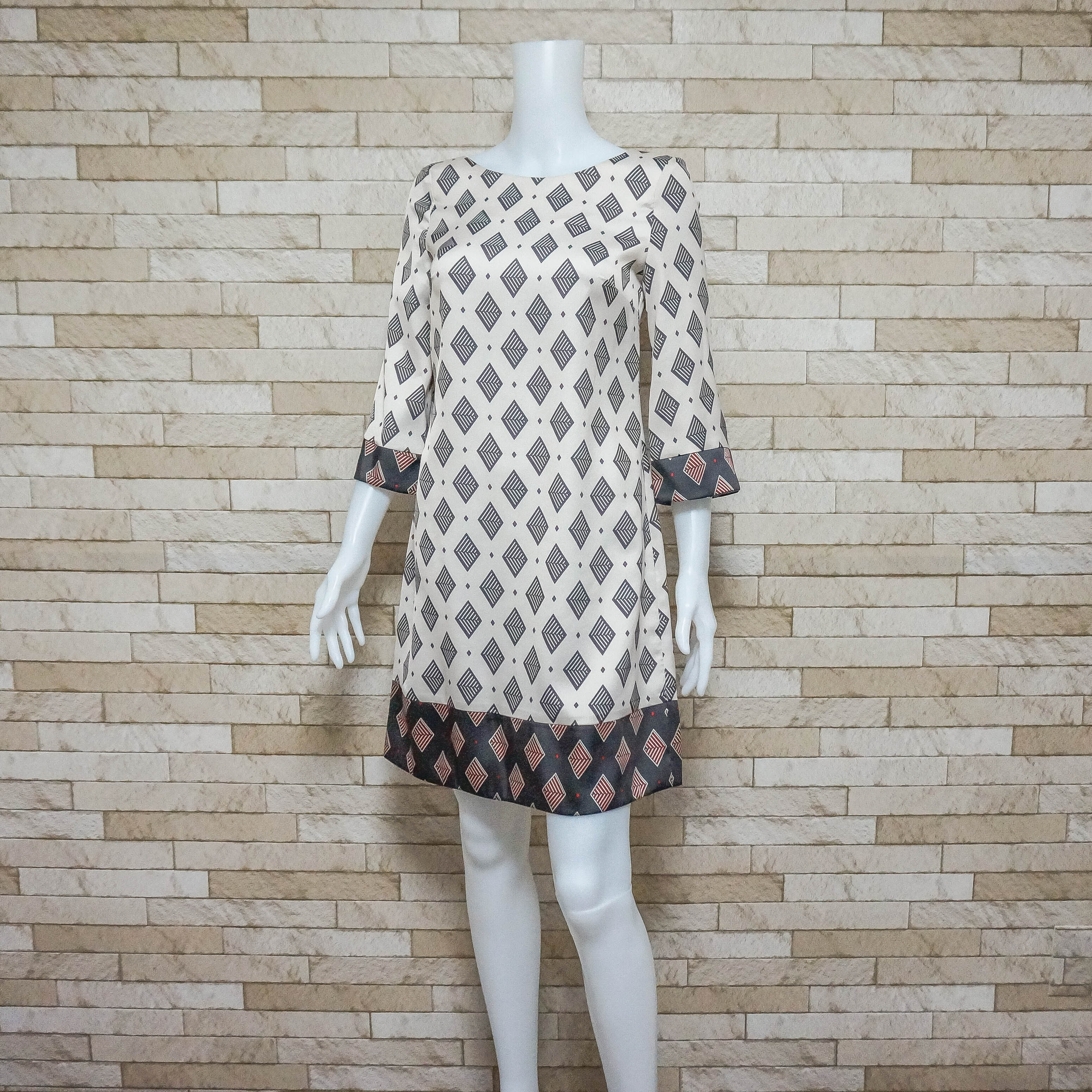 Sale Sandro Ferrone サンドロフェローネ イタリア レディース ワンピース サックワンピース 幾何学模様 長袖 Az Online Store