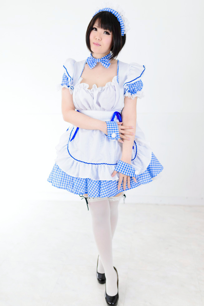 コスプレ衣装 水色のチェック柄 メイド服 ぽっちゃりさん向け メイド服 コスプレ衣装製作サークル Xross Dress