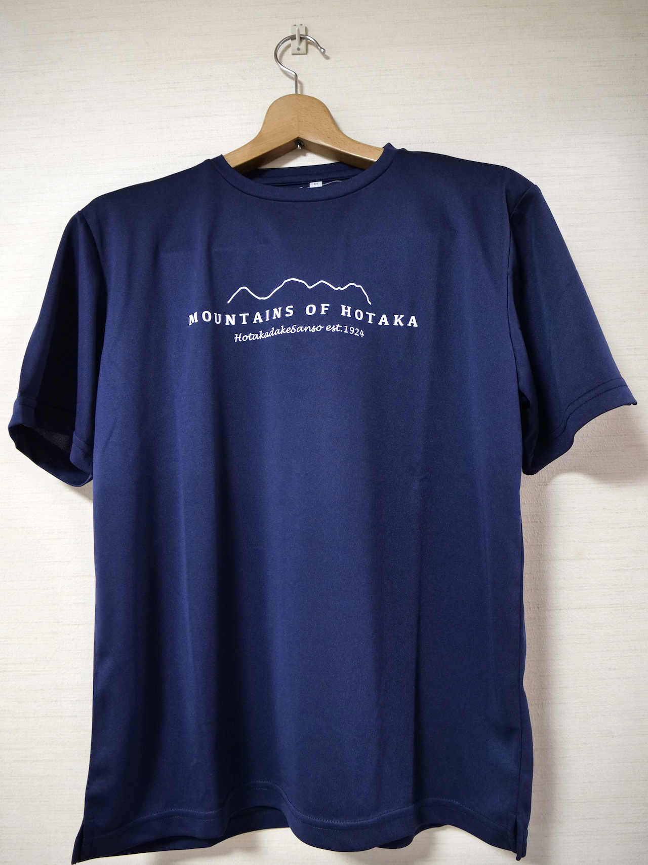 残りs Mサイズ 穂高連峰 Mountains Of Hotaka ネイビー Tシャツ 穂高岳山荘 公式オンラインショップ