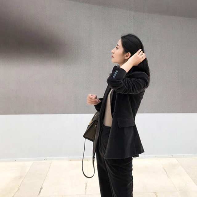 送料無料 セットアップ レディース おしゃれ パンツスーツ 卒園式 大きいサイズ 卒業式 長袖 ジャケット ワイドパンツ きれいめ 光沢 ベロア ハイウエスト フォーマル お呼ばれ 同窓会 大人 上品 代 30代 40代 ブラック By 098 Imagibune