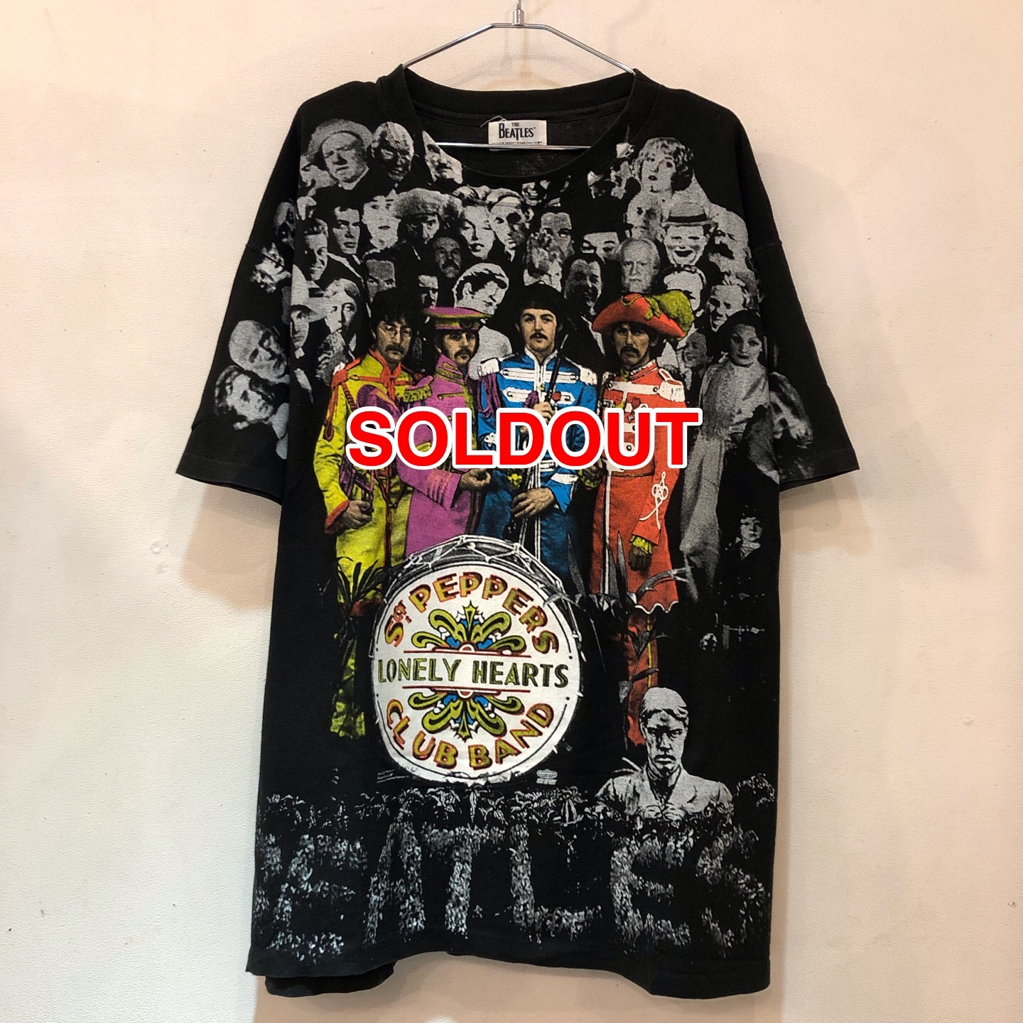 The Beatles ビートルズ Tシャツ Sgt Pepper S Lonely Hearts Club Band 柄 サージェント ペパーズ ロンリー ハーツ クラブ バンド 90s Ll 総柄 Room