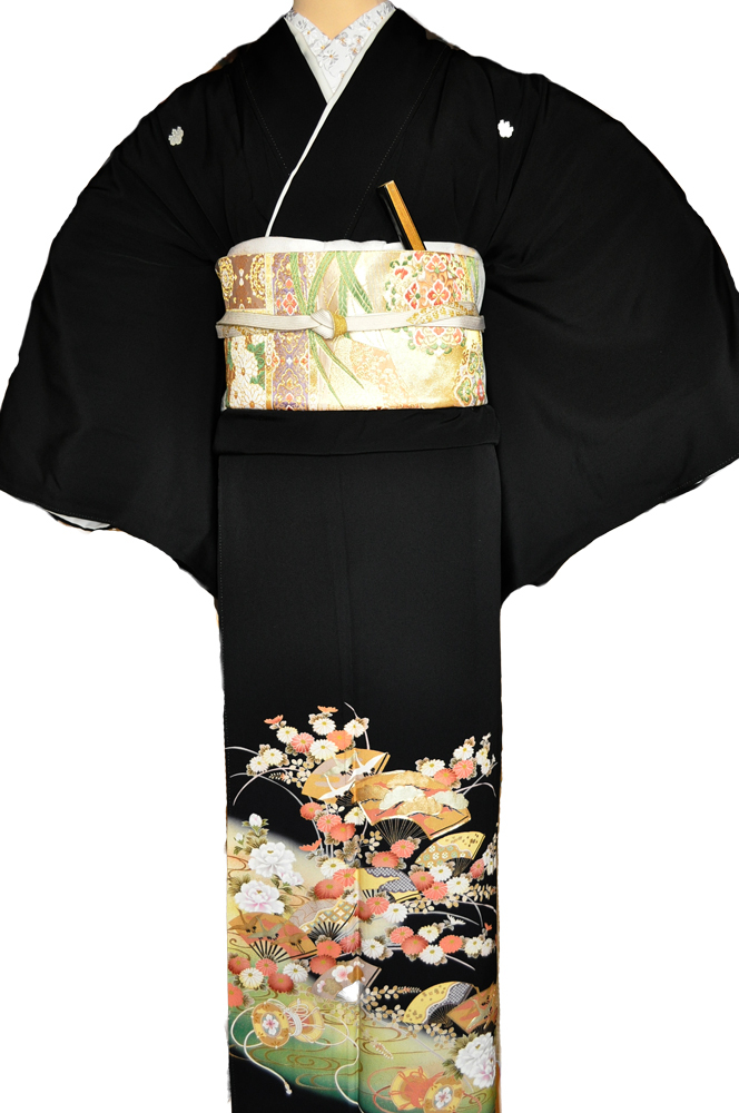 ワイドサイズ(トール&ワイド)■黒留袖レンタル■緑ぼかしに鼓や鶴に扇面そして菊や牡丹等の柄kurow3【往復送料無料】 - 画像2