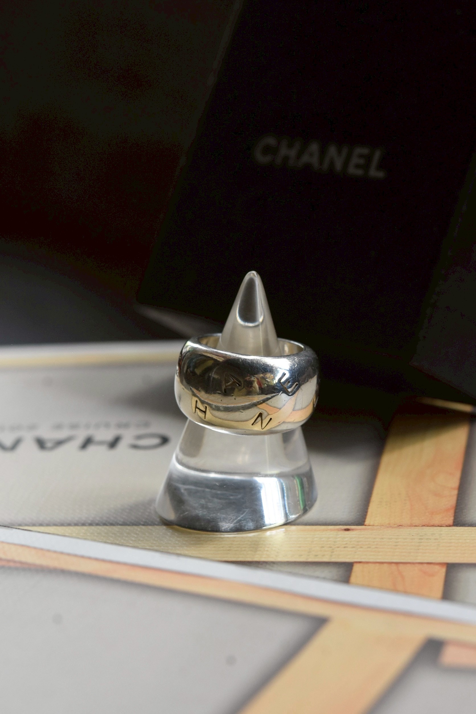 IORI/"CHANEL" ring/logo
