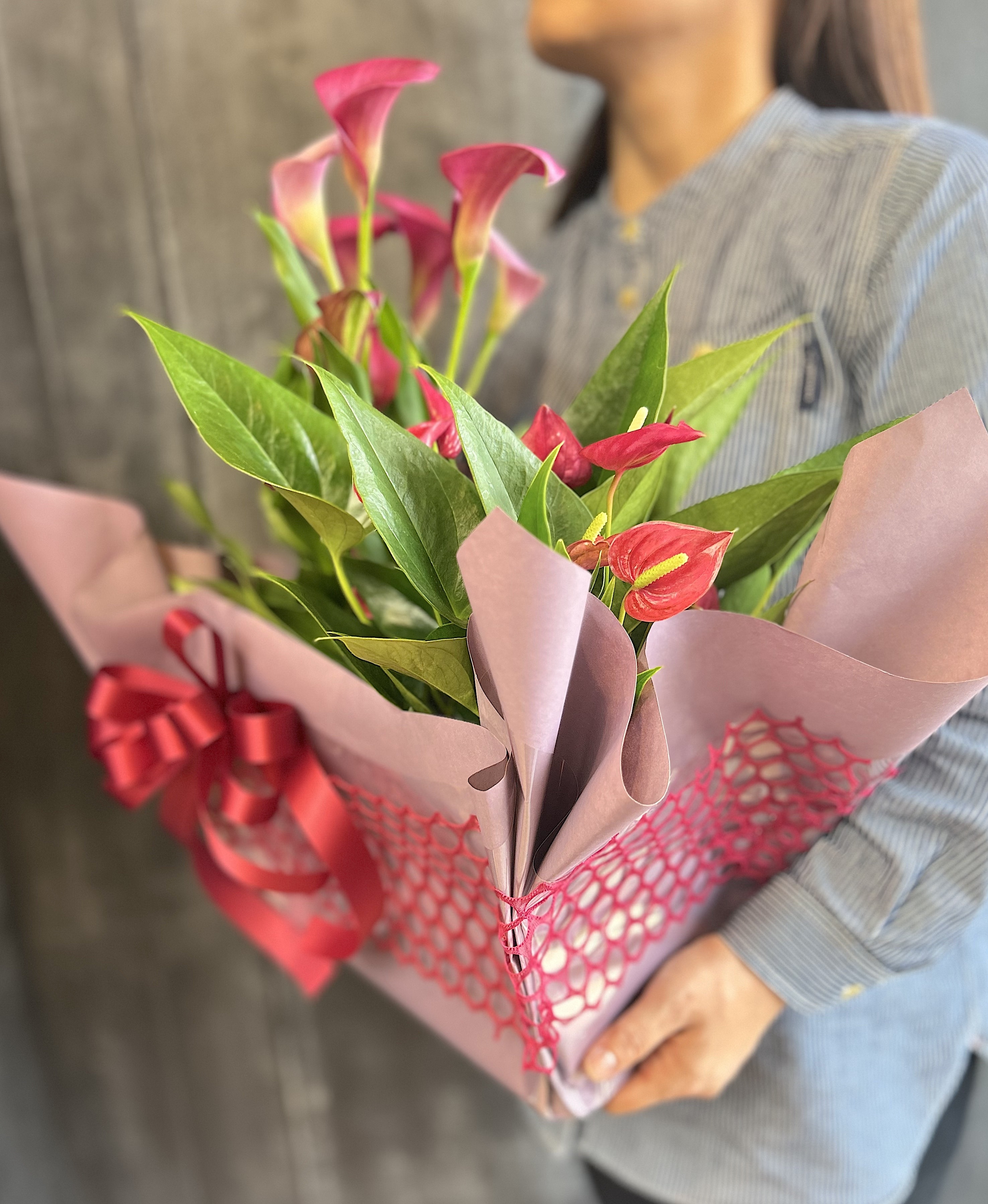 母の日(2025) Ⓓエレガントで個性豊かな花鉢セット（カラーとアンスリューム）（宅配便可）