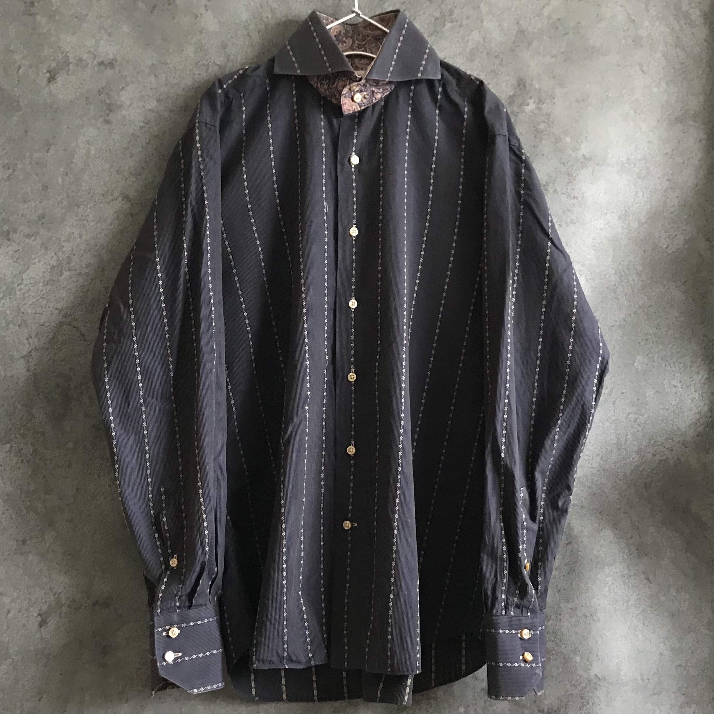 古着シャツ 古着 シャツ 90s レトロ ヨーロピアン ペイズリー柄 柄シャツ コットン 総柄 アート メンズ 長袖 古着屋antenna アンテナ 海外でセレクトした個性的な古着専門の通販店です 古着シャツ 古着 シャツ 90s レトロ ヨーロピアン ペイズリー柄 柄シャツ コットン 総柄 アート メンズ 長袖 古着屋antenna アンテナ 海外でセレクトした個性的な古着専門の通販店です