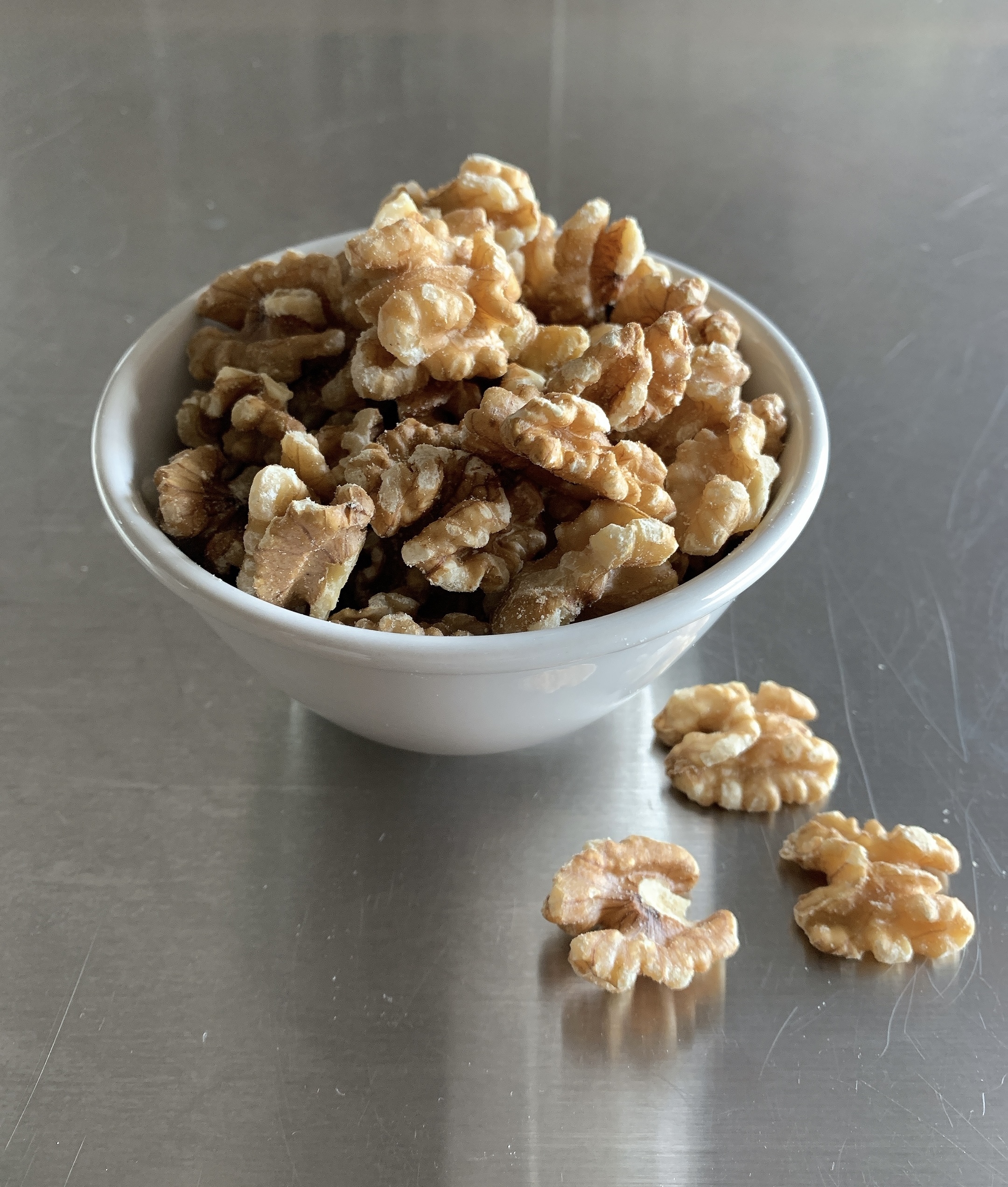 Nuts ナッツ
