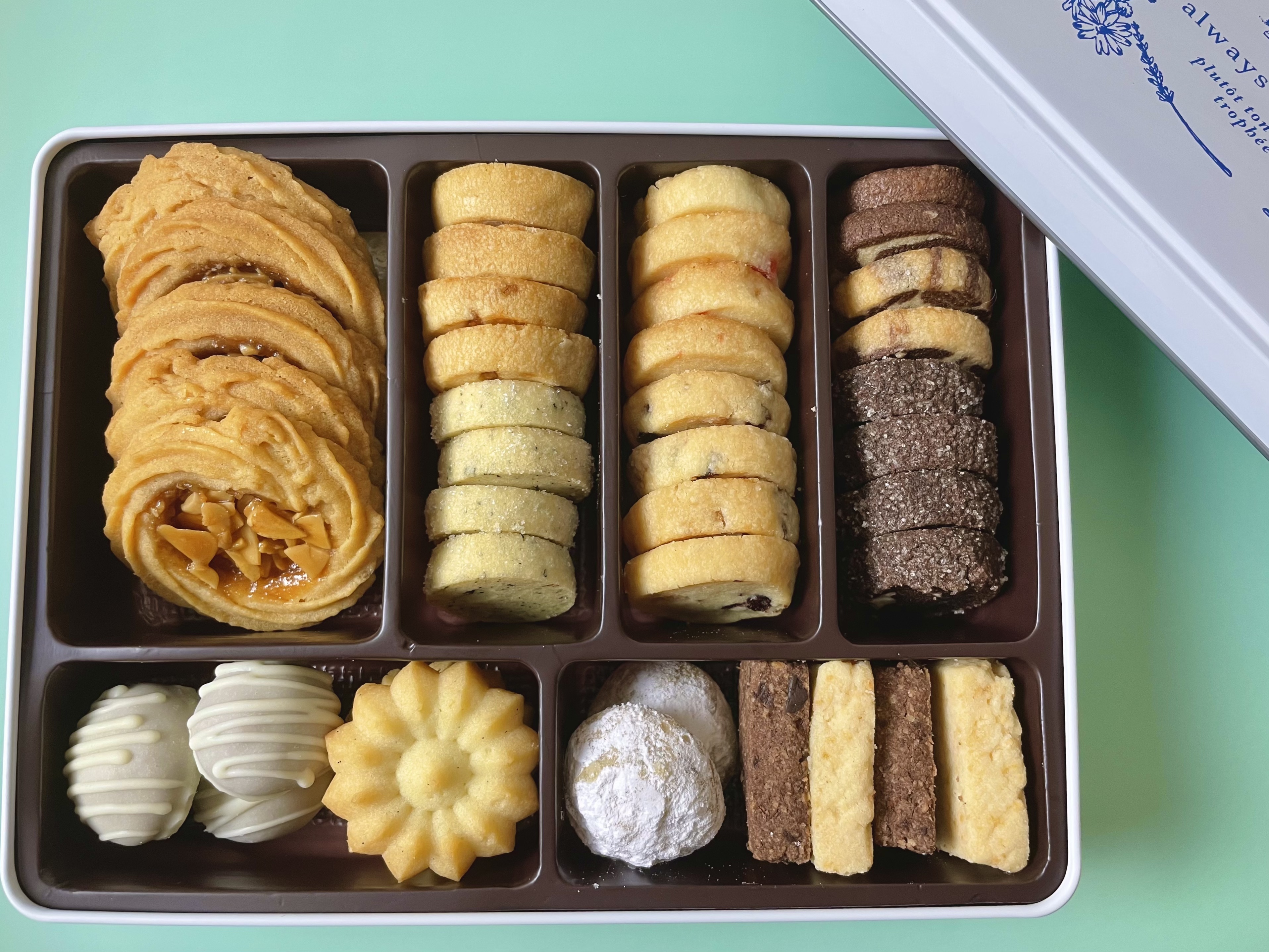 子グマ!クッキー缶