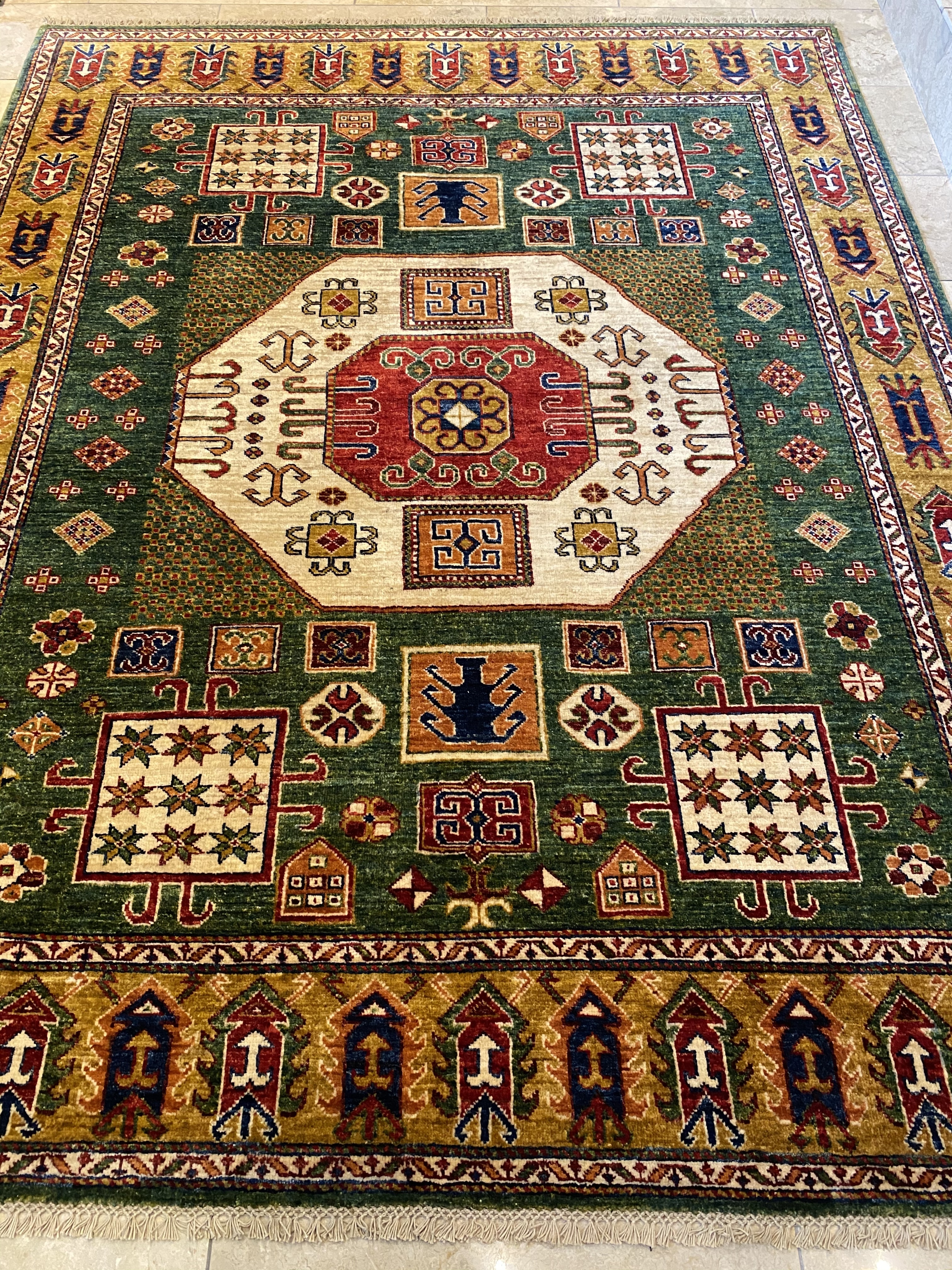 ①オールド絨毯 手織り クッション ヴィンテージ バルーチ族 トライバルラグ ヴィンテージラグ 美しいメダリオンのペルシアンバルーチ