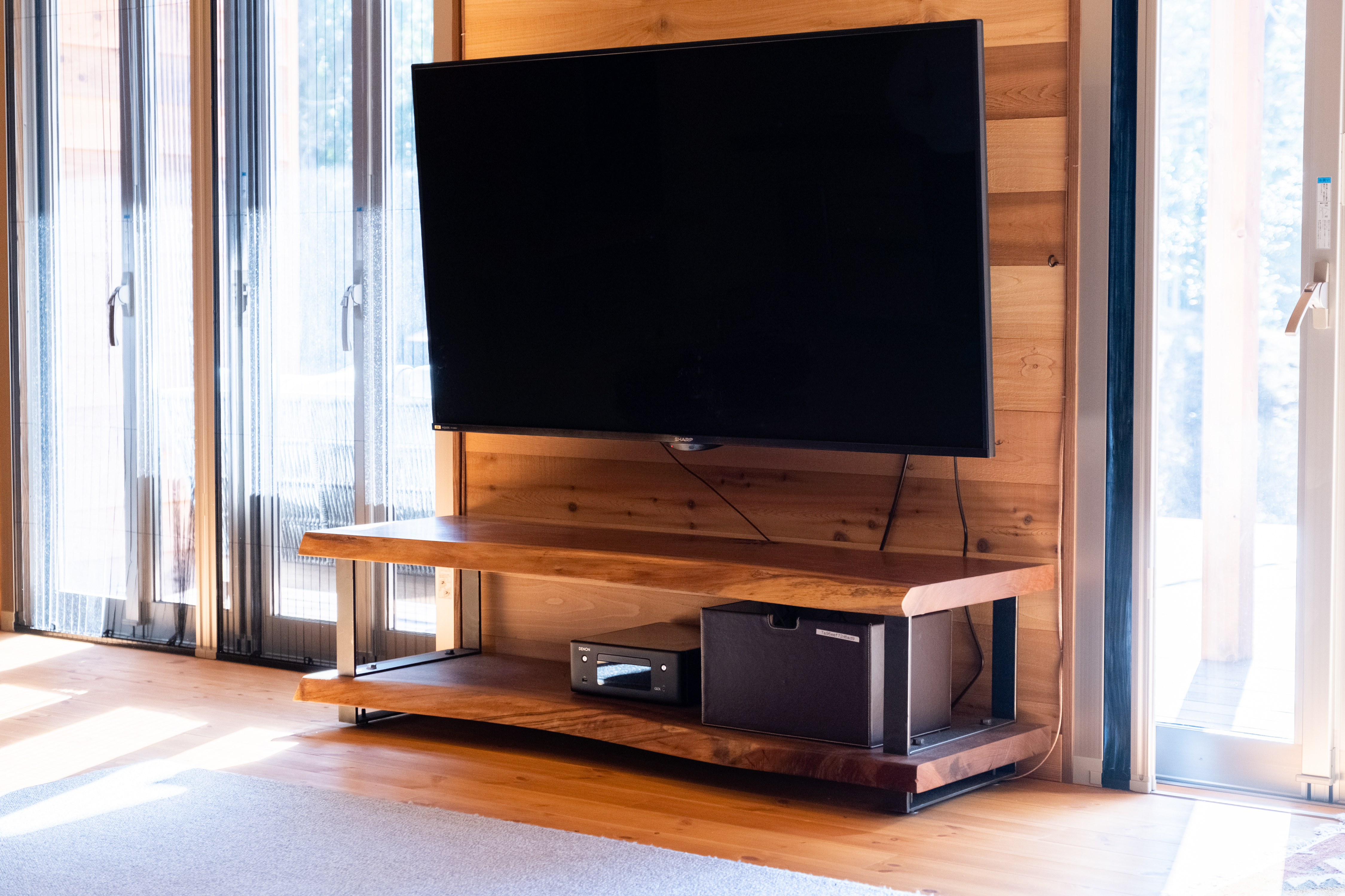 テレビボード