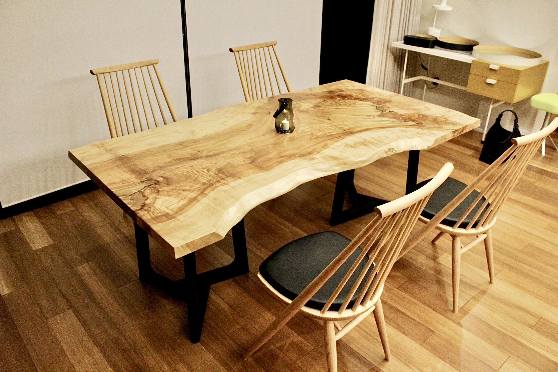 無垢一枚板テーブル専門店 千年家具 在庫00枚以上 ウォールナット 栃 ブビンガ Slab Team