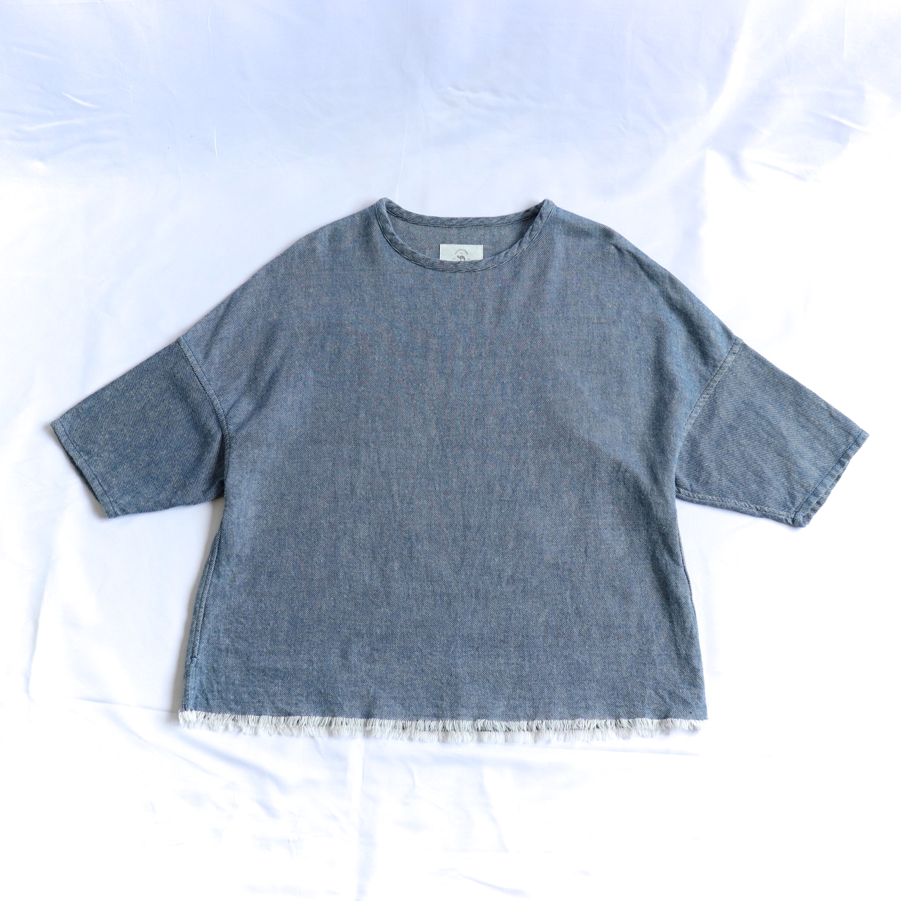 bukht（ブフト）　デニムTee