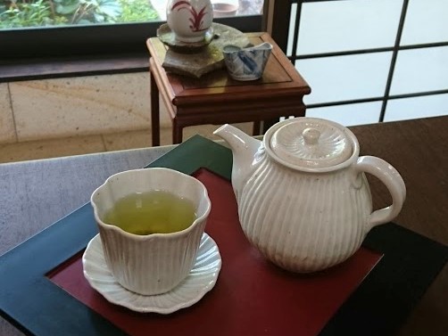 緑茶で。