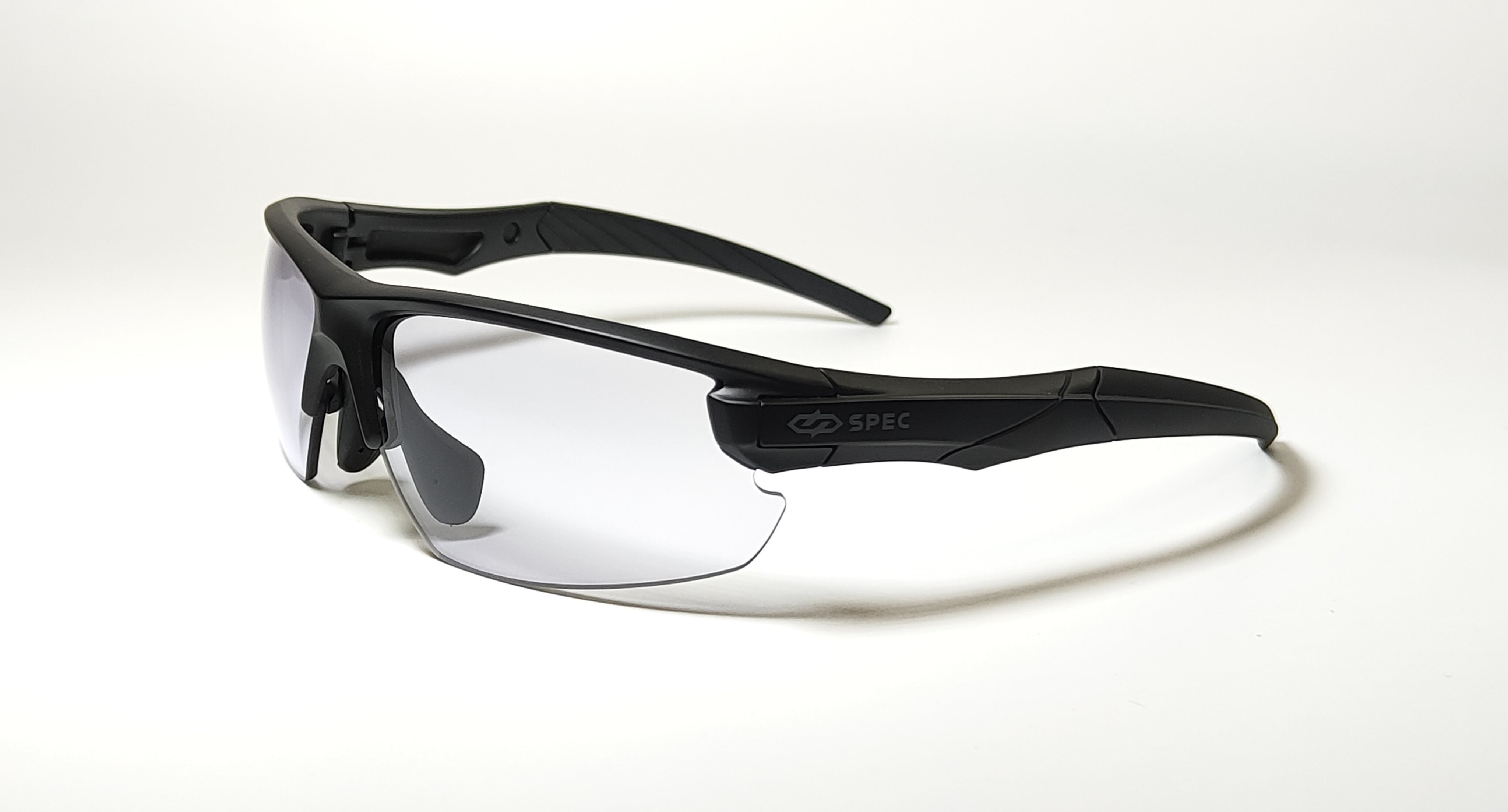 「子供達はサングラスをかけたくない・・」