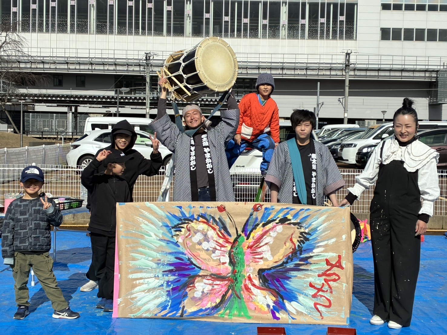 ライブパフォーマンスしてきましたー！