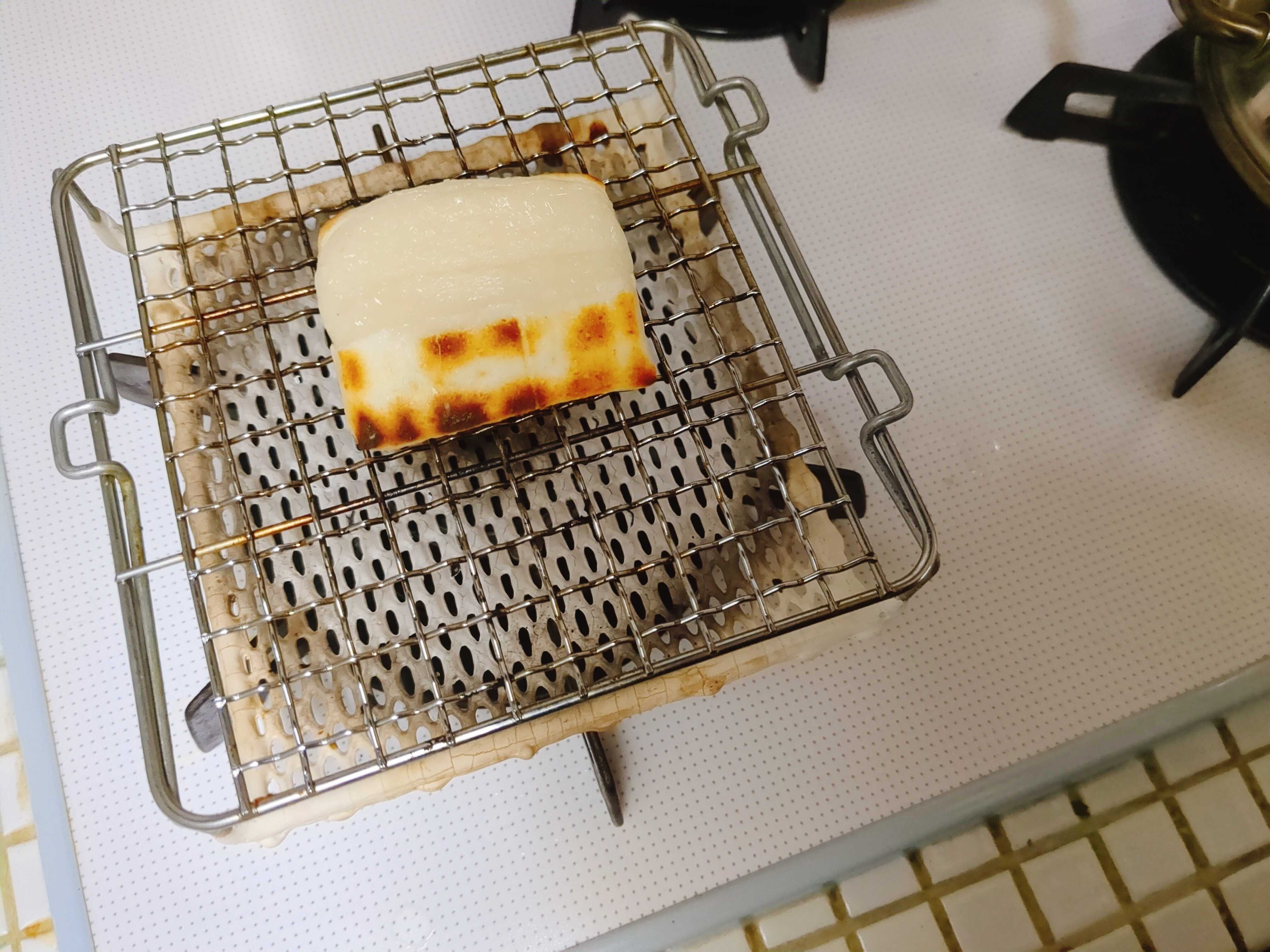七十二候　地初凍　（ちはじめてこおる）