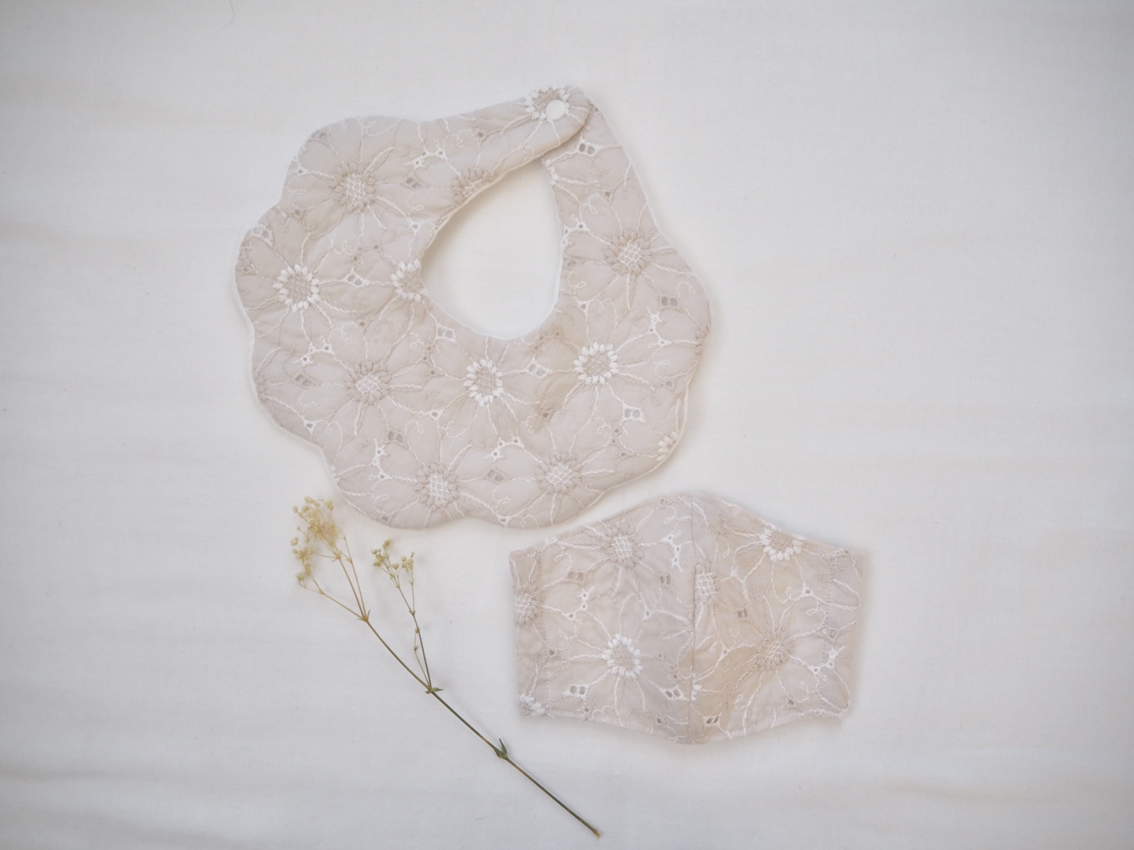 明日21時よりInstagramにて先行販売*̣̩⋆̩