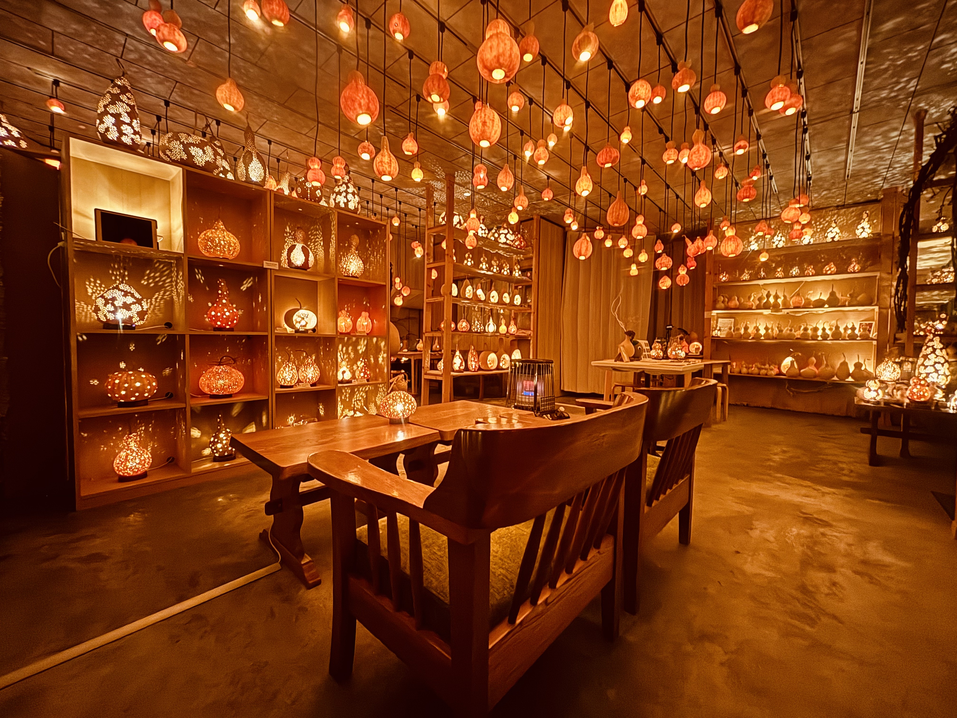 【奥入瀬ランプ工房MISAWA店】冬季営業再開のお知らせ