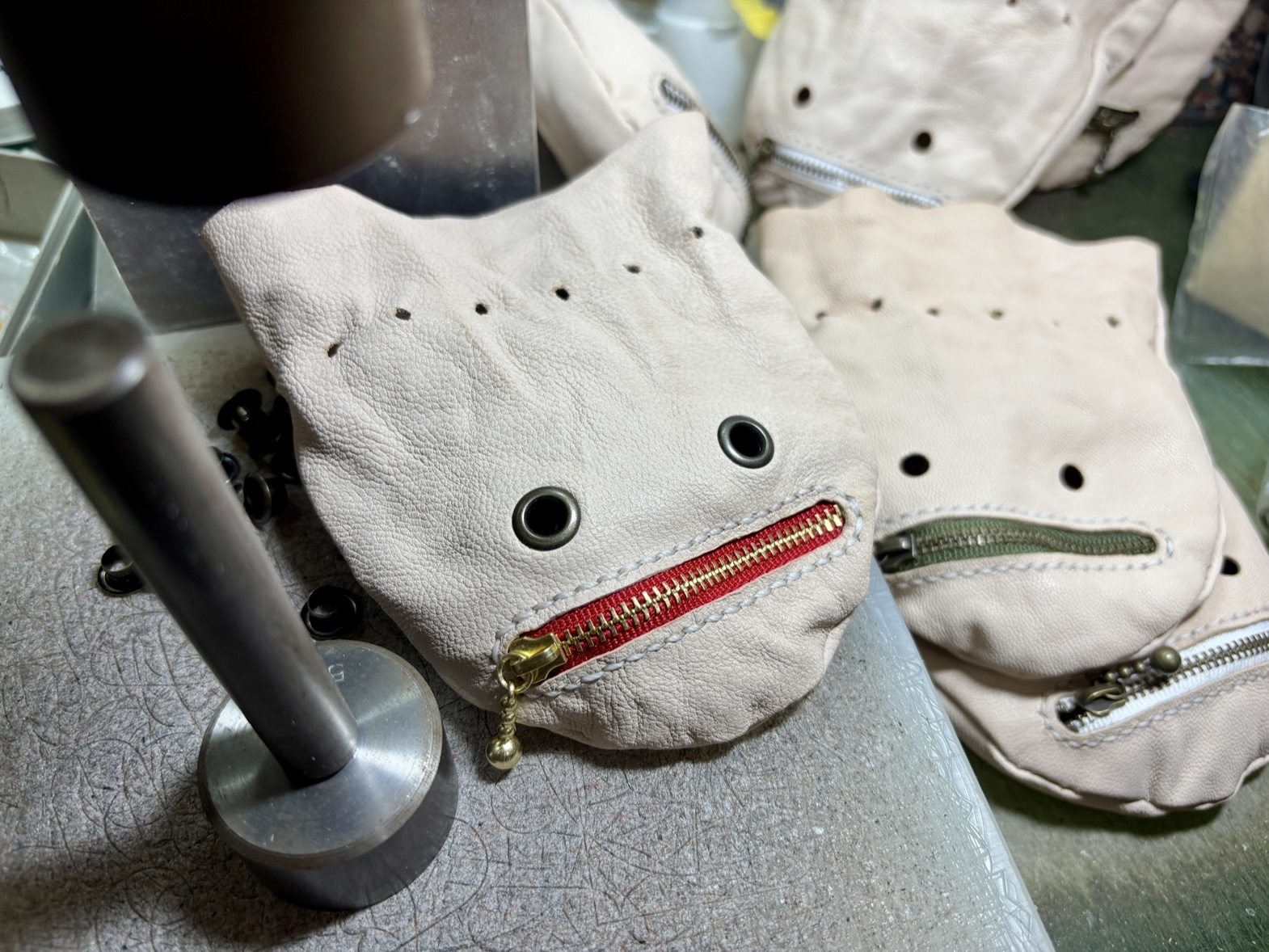 お目目つけ！