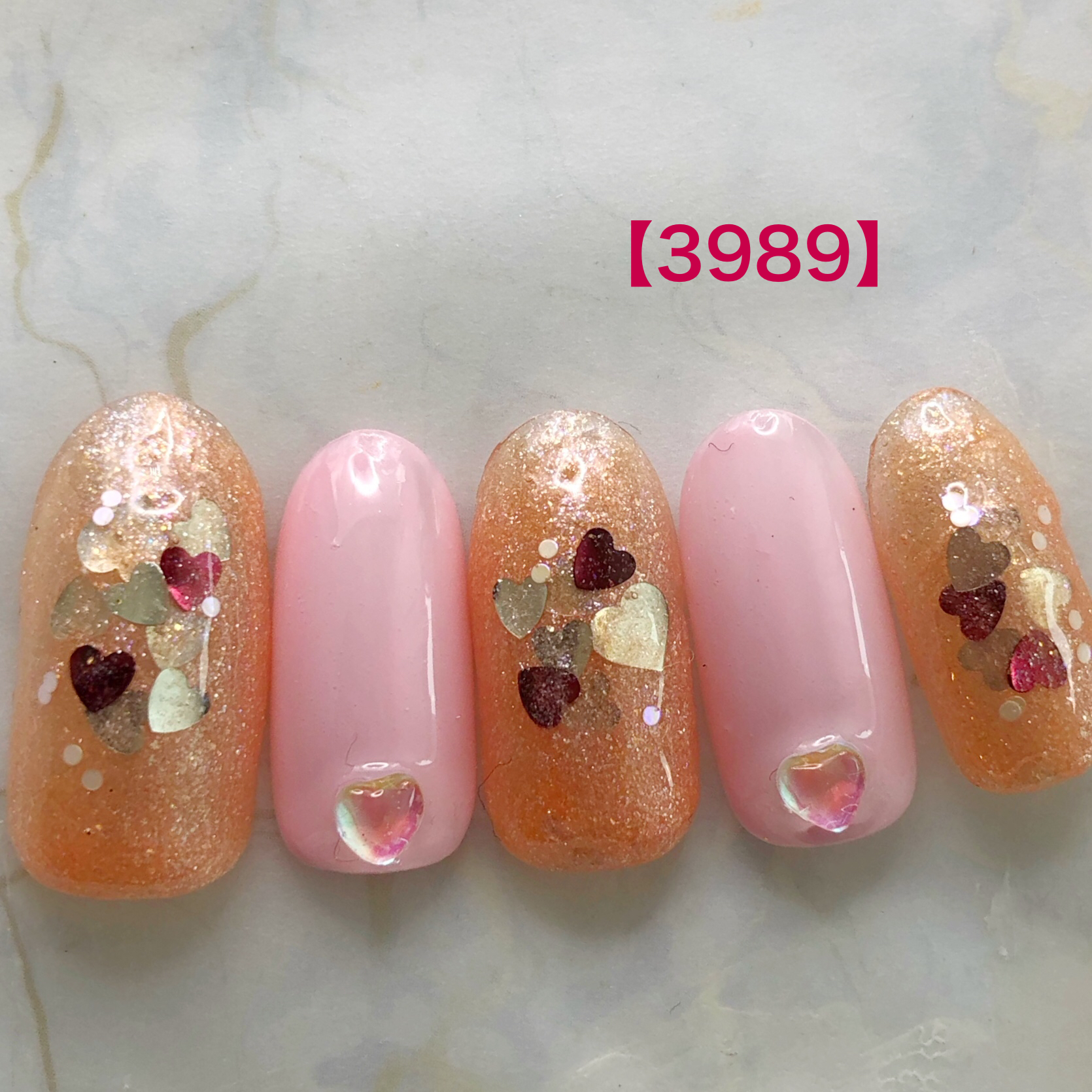 ハート埋め込みネイル