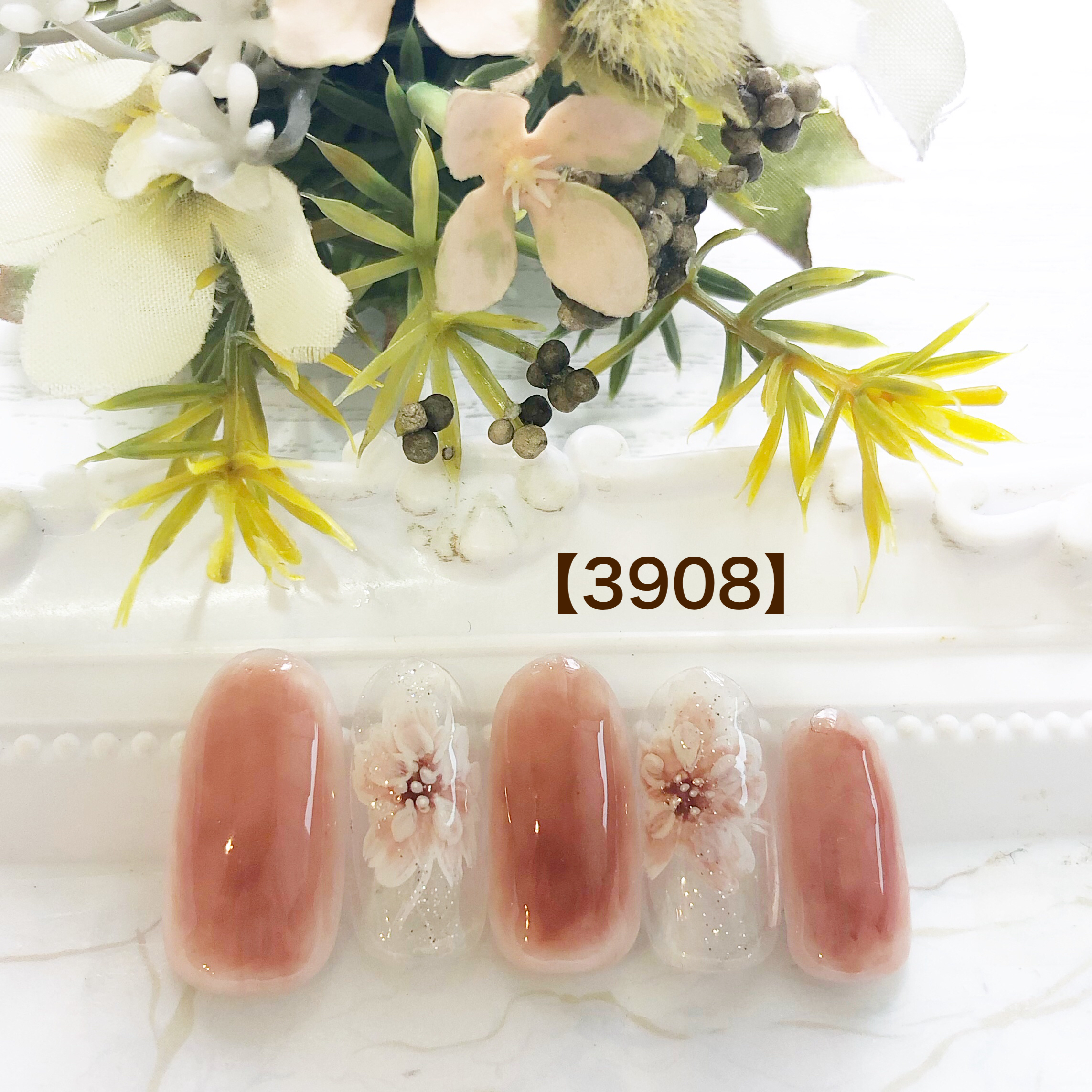 ブラウンフラワーネイル