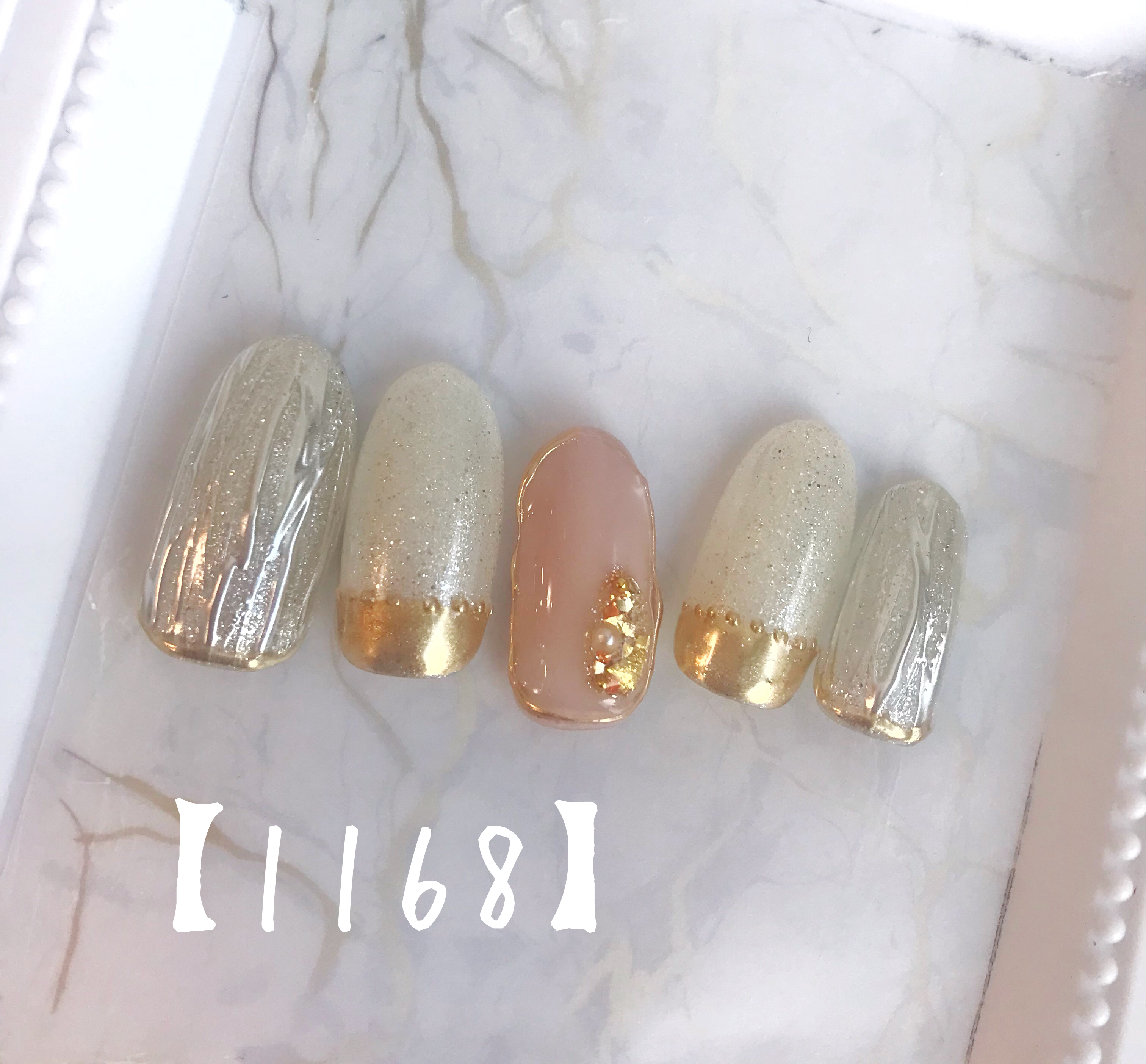 ピンク×ホワイトネイル