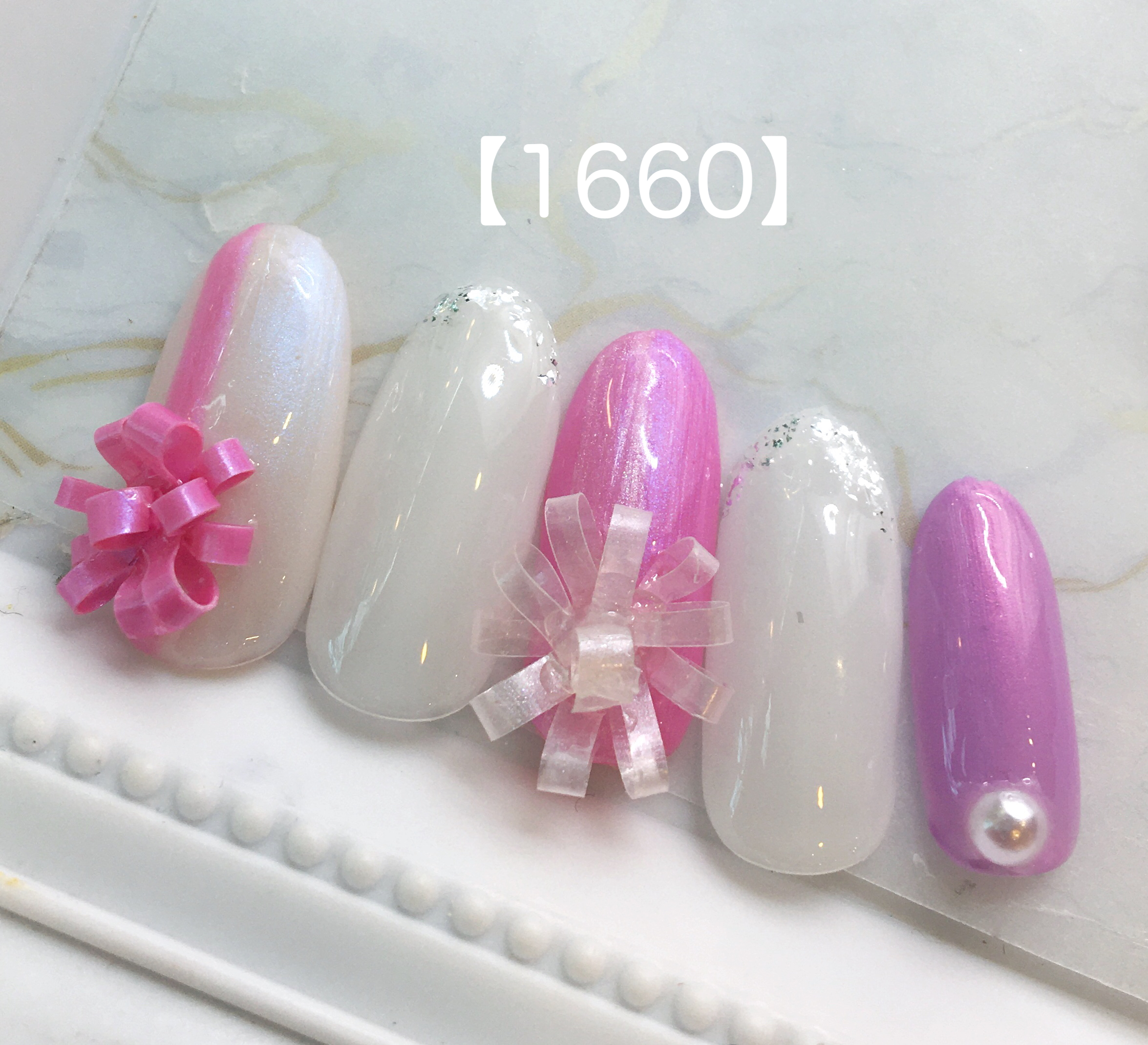 プレゼントリボンネイル