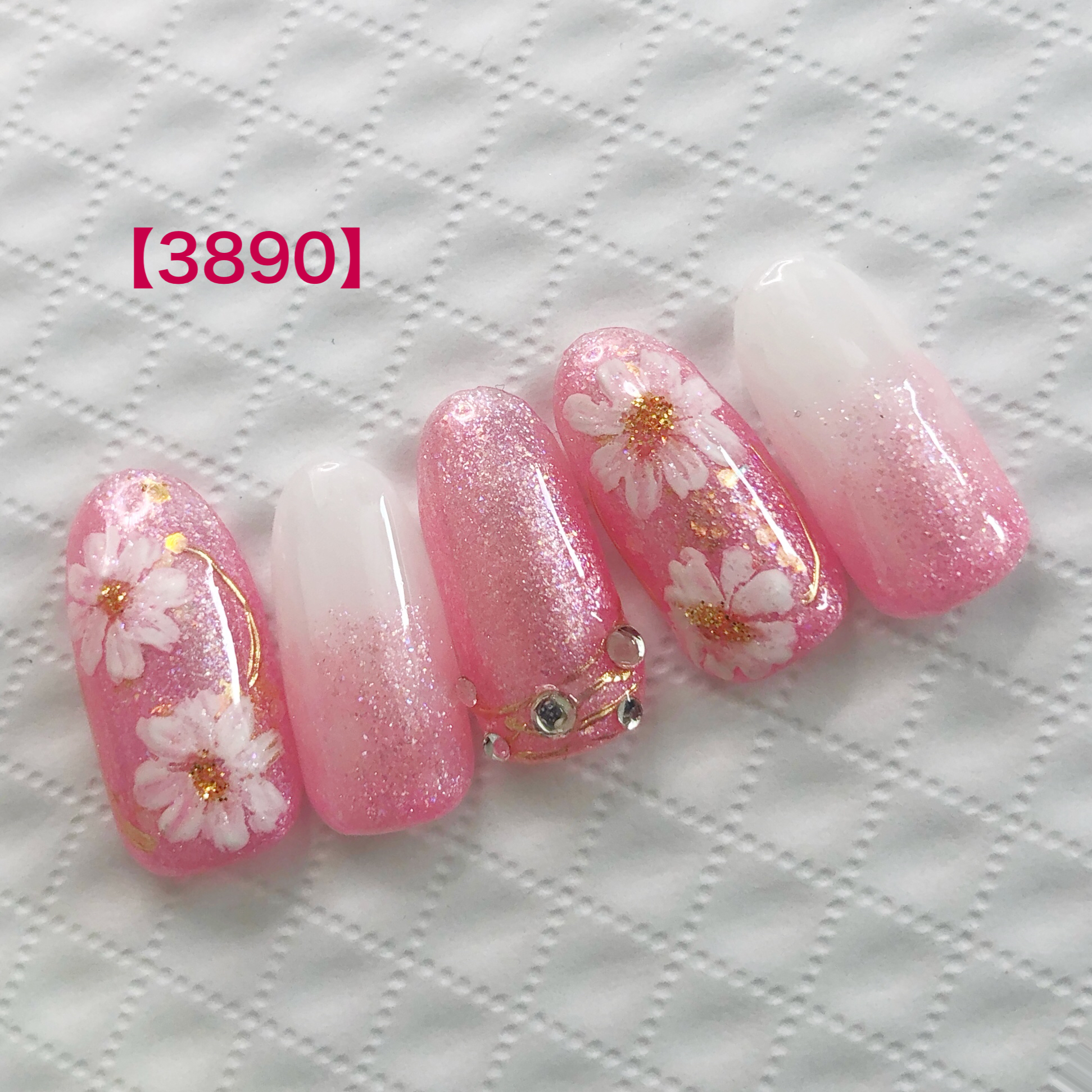 ピンク秋桜ネイル