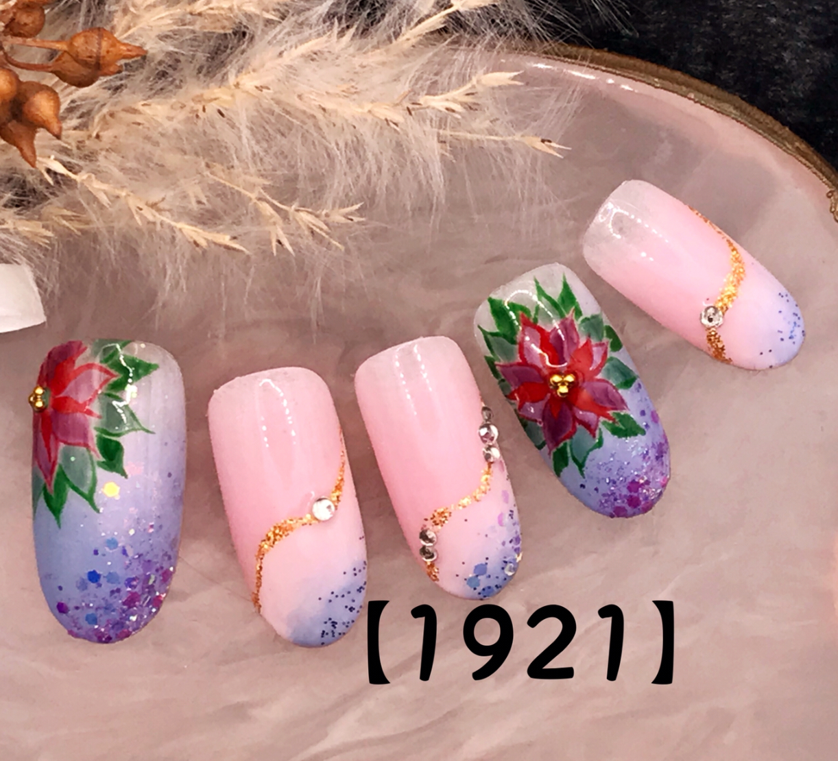 ポインセチアネイル