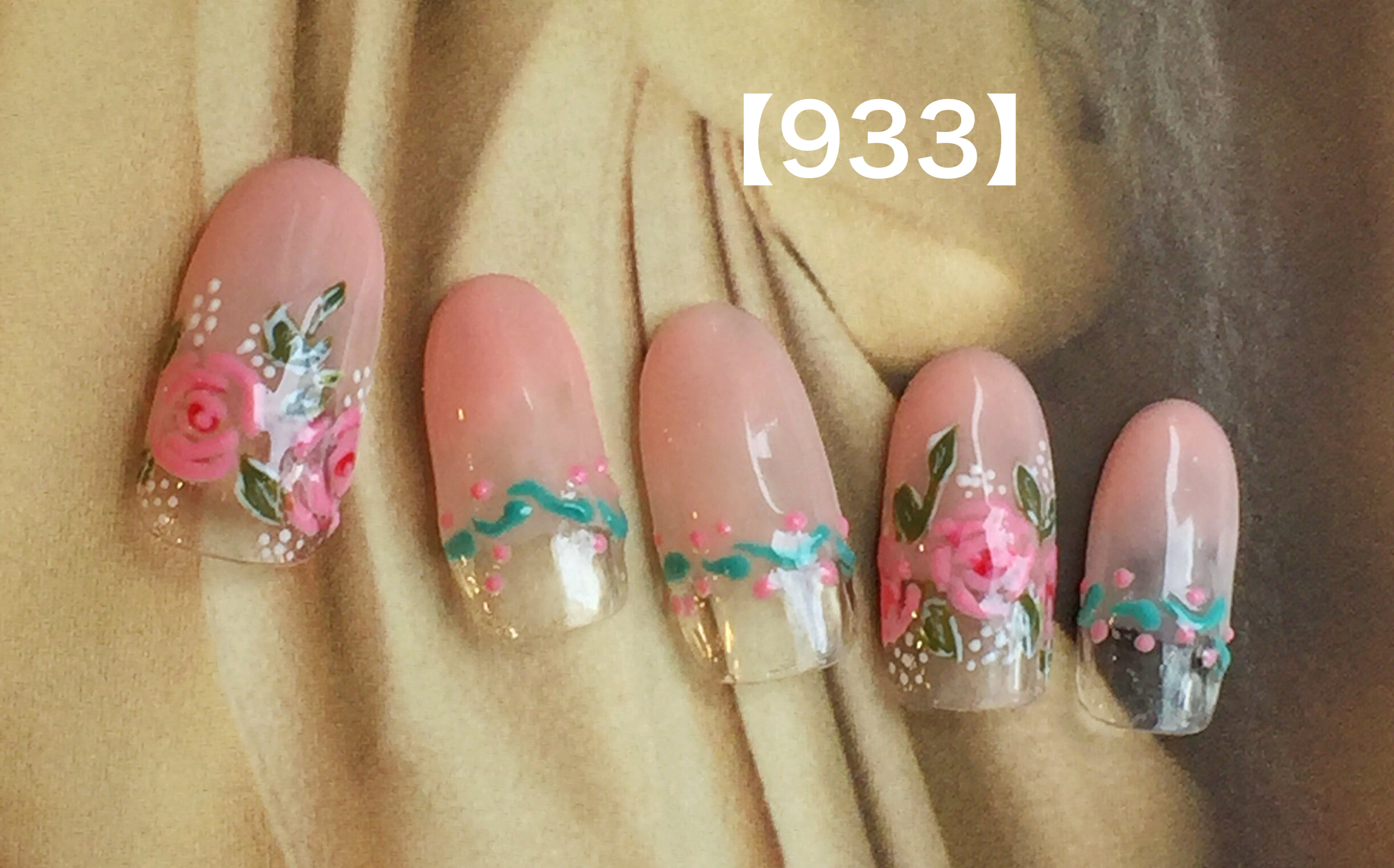 ピンクの薔薇ネイル