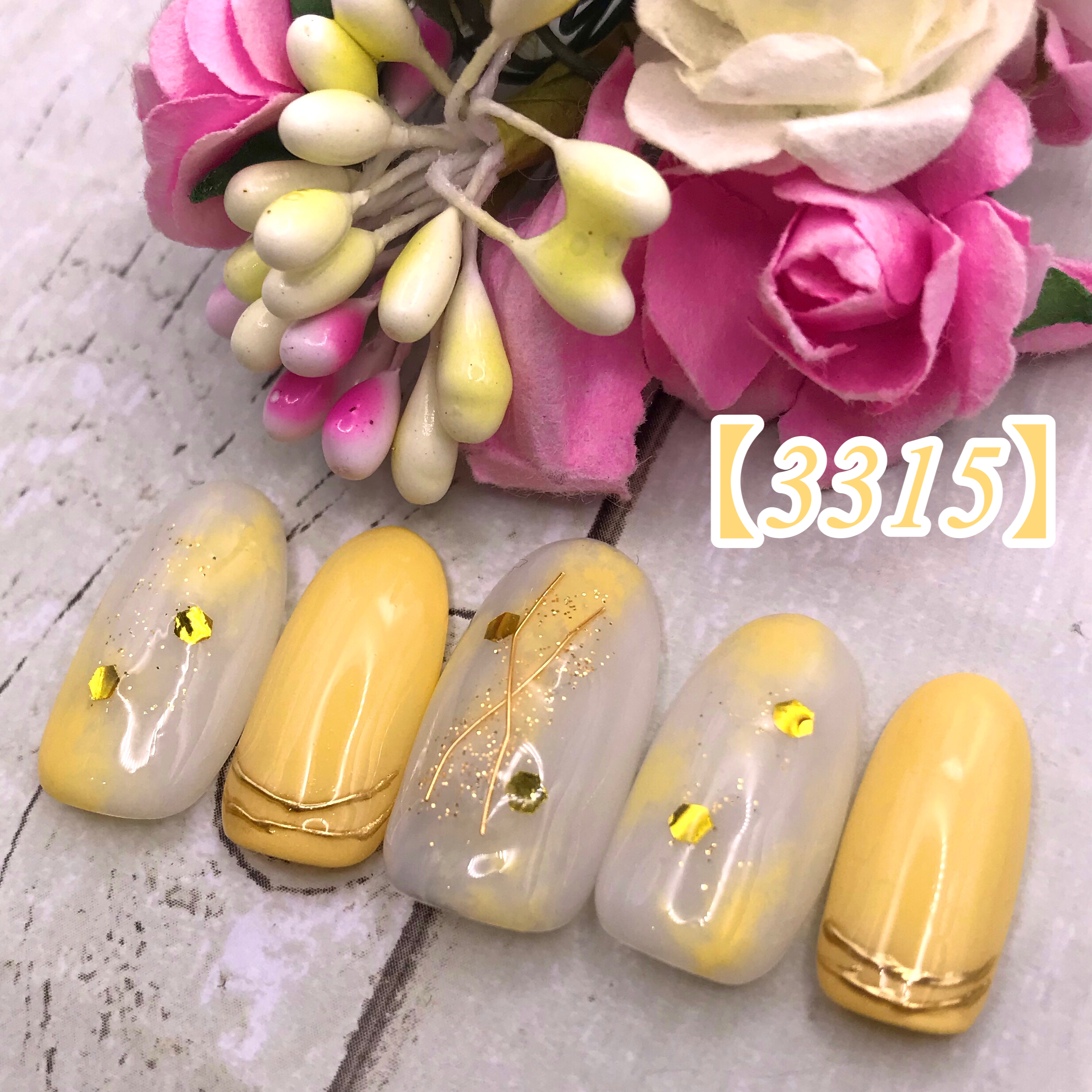 イエローニュアンスネイル