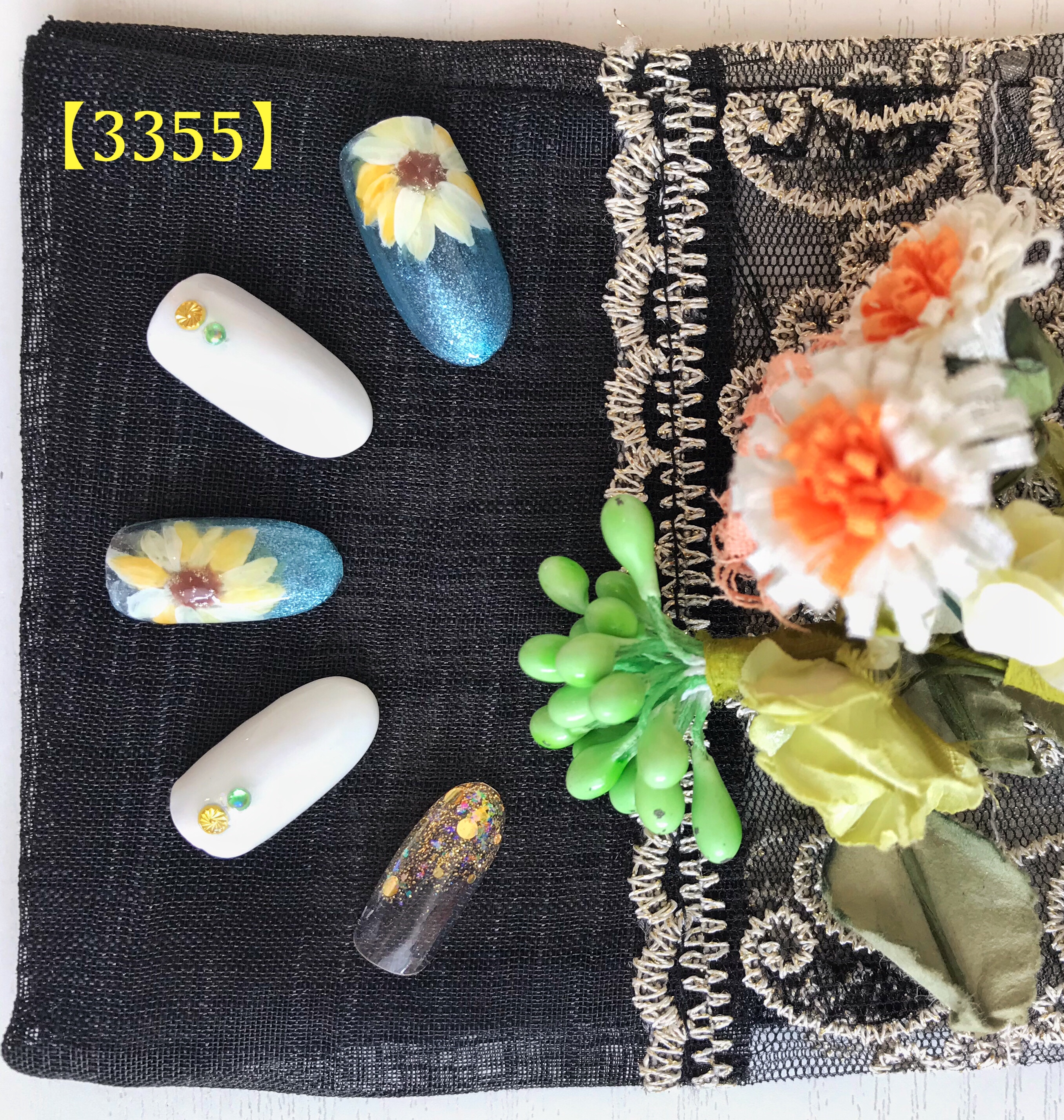 爽やかひまわりネイル