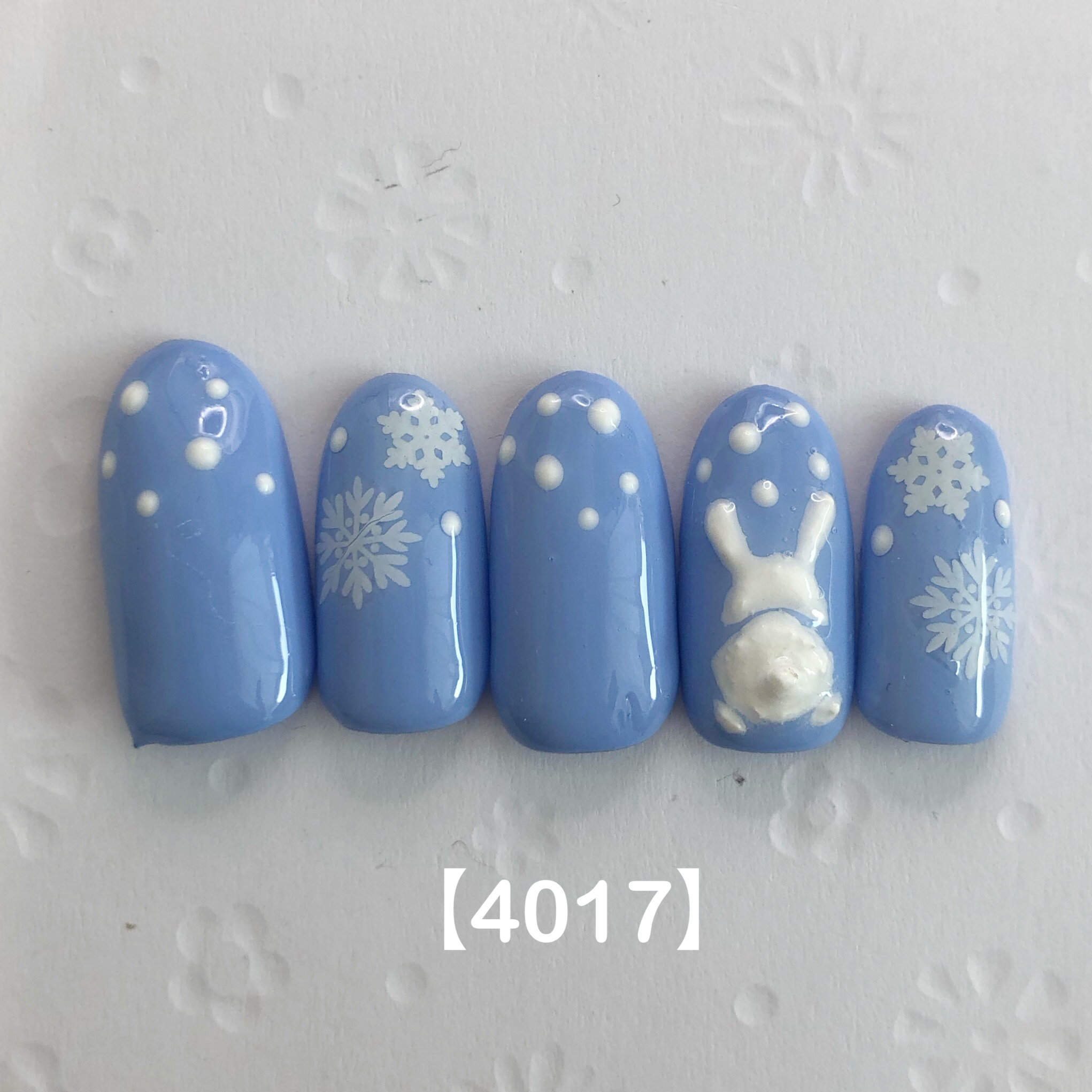 雪うさぎネイル