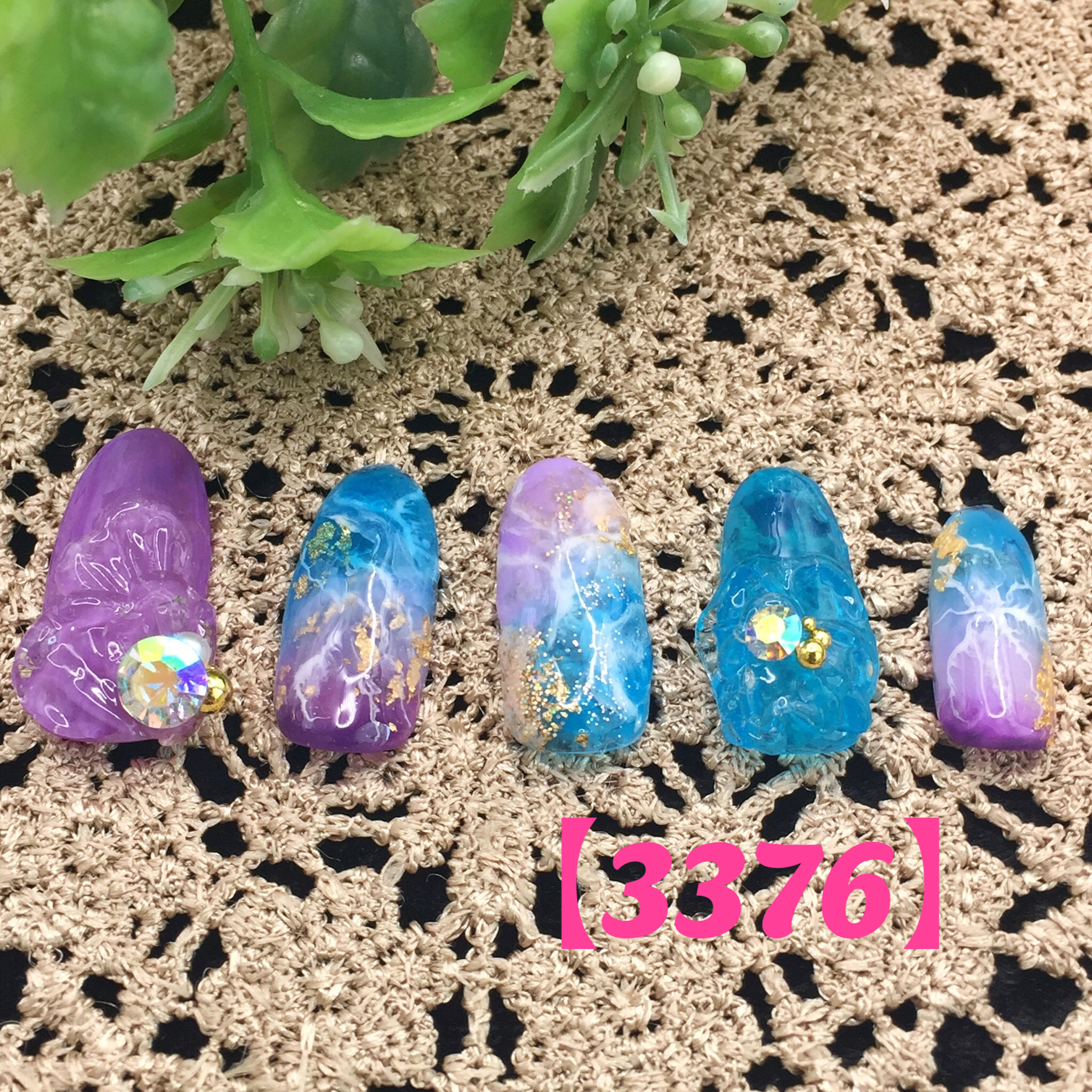 涼しげなネイル