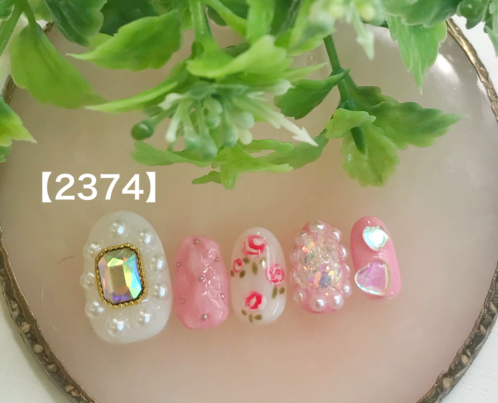 ピンクの薔薇ネイル