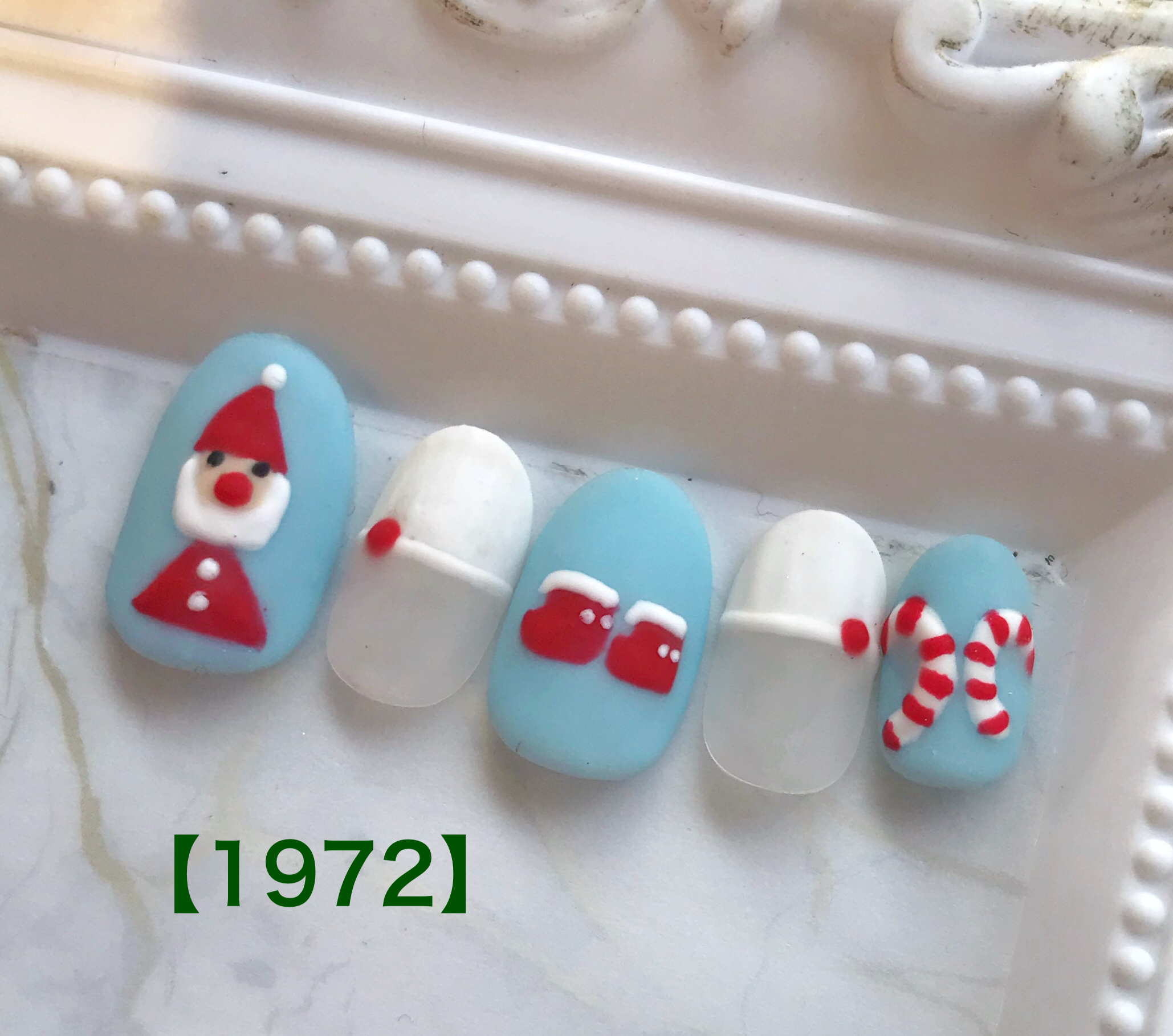 北欧風クリスマスネイル