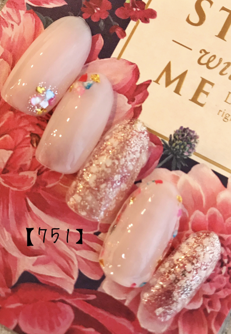 シェルホワイトネイル