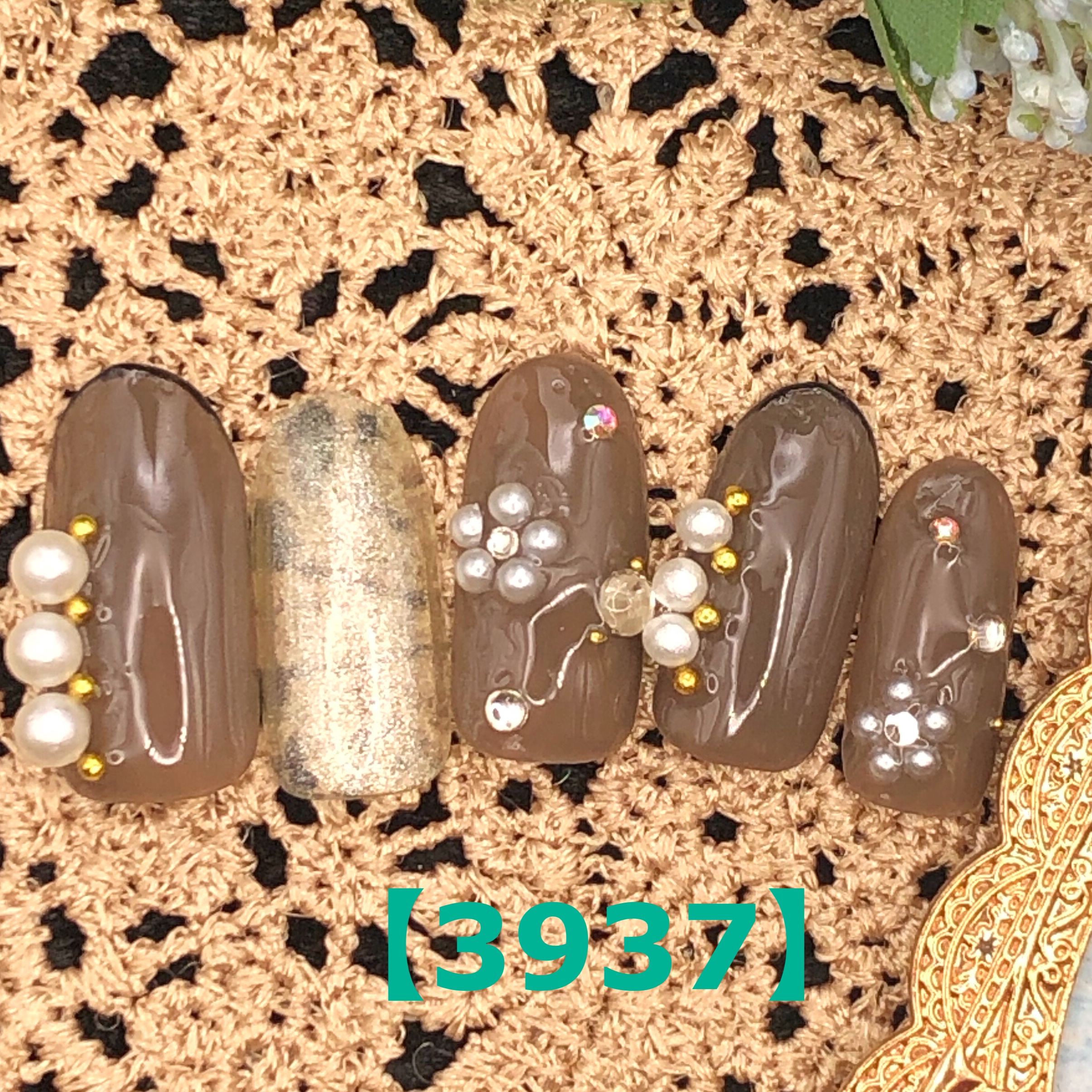 パールのお花ネイル