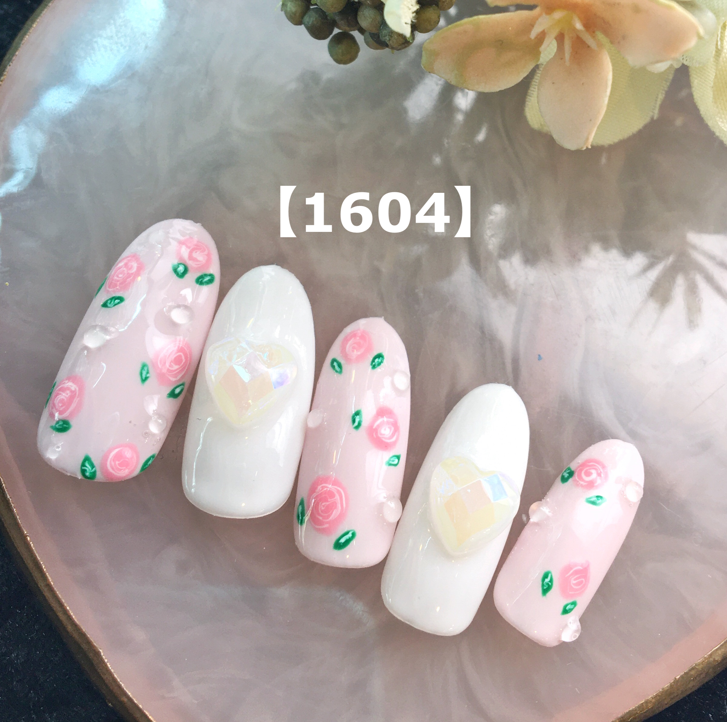 ふんわりバラアートネイル