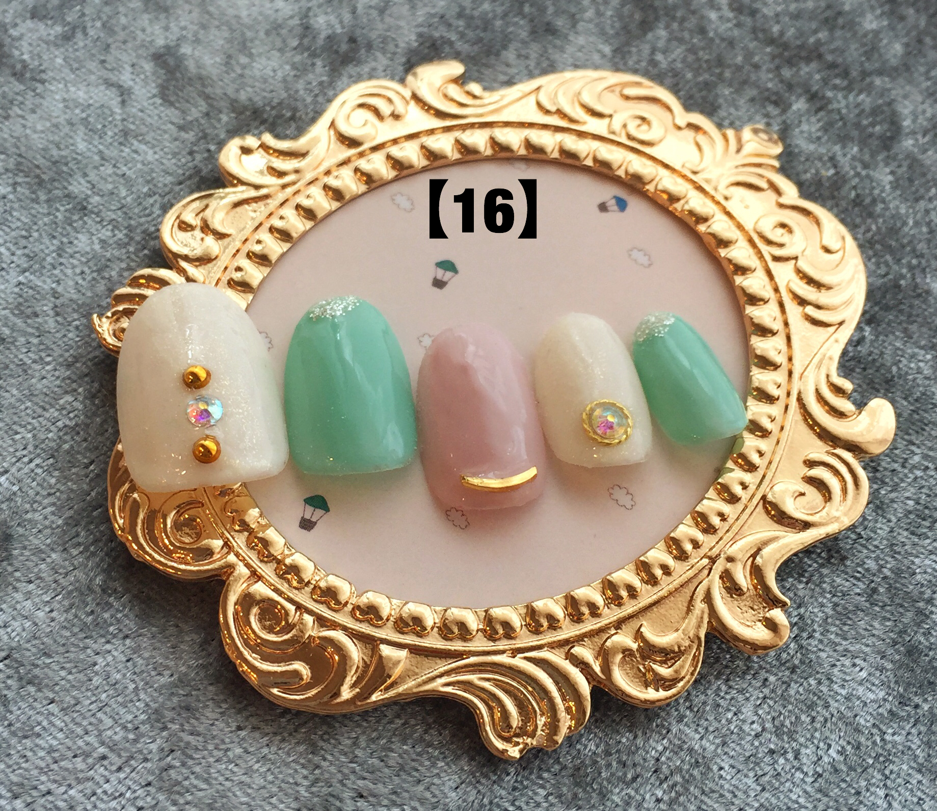 ラメ入りお嬢様ネイル