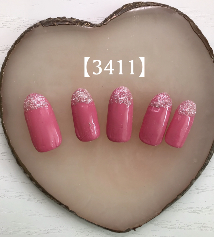 シンプルピンクネイル