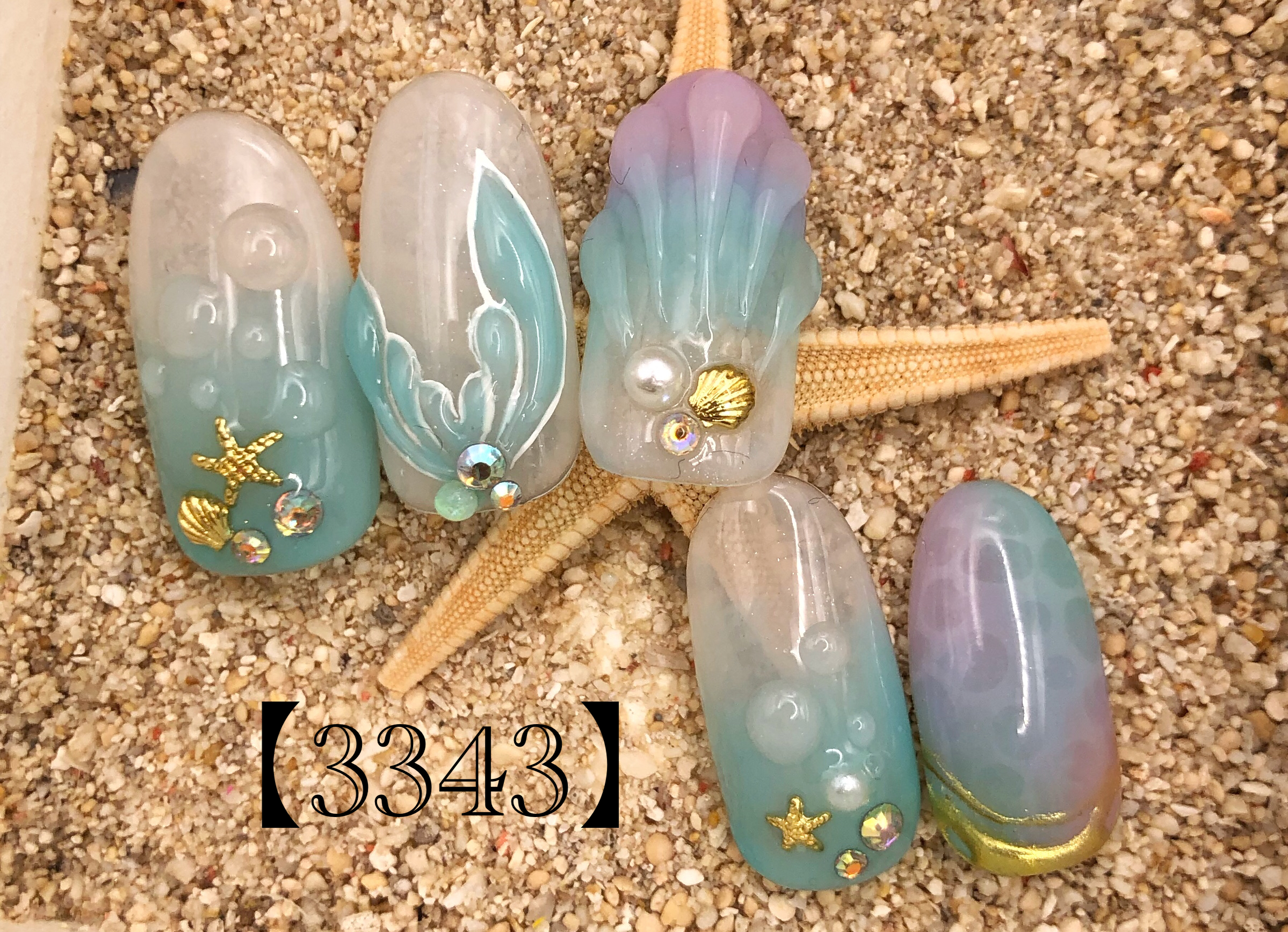 人魚のしっぽネイル