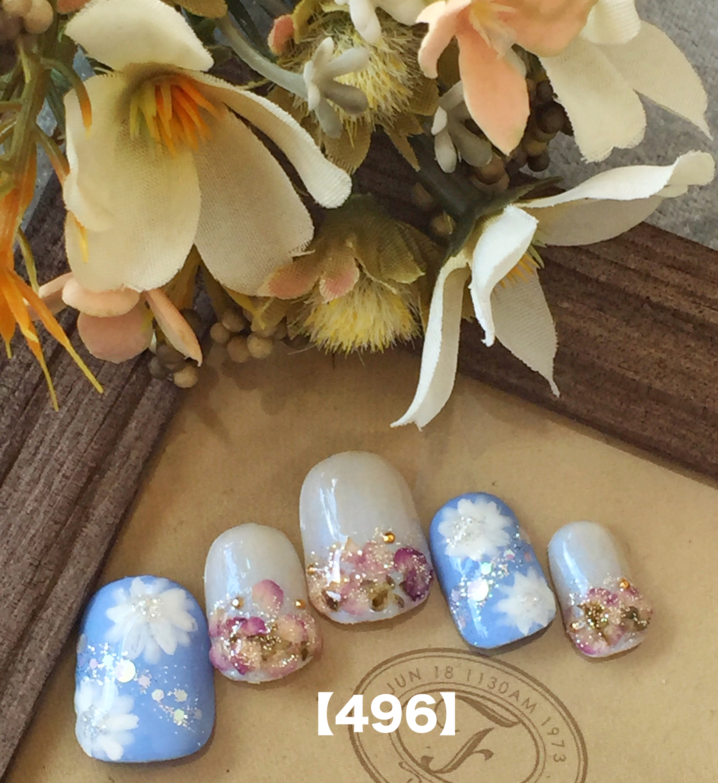 押し花&ホワイトフラワーネイル