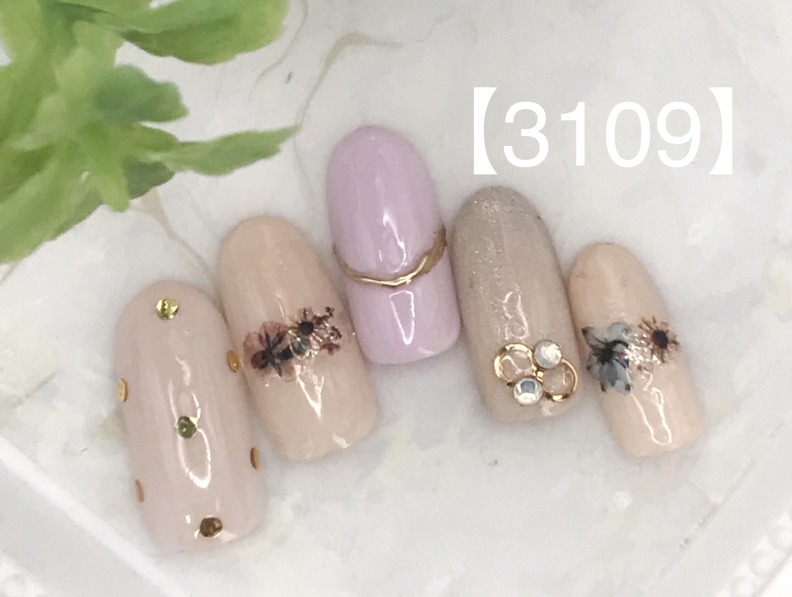 春っぽいマグネットネイル