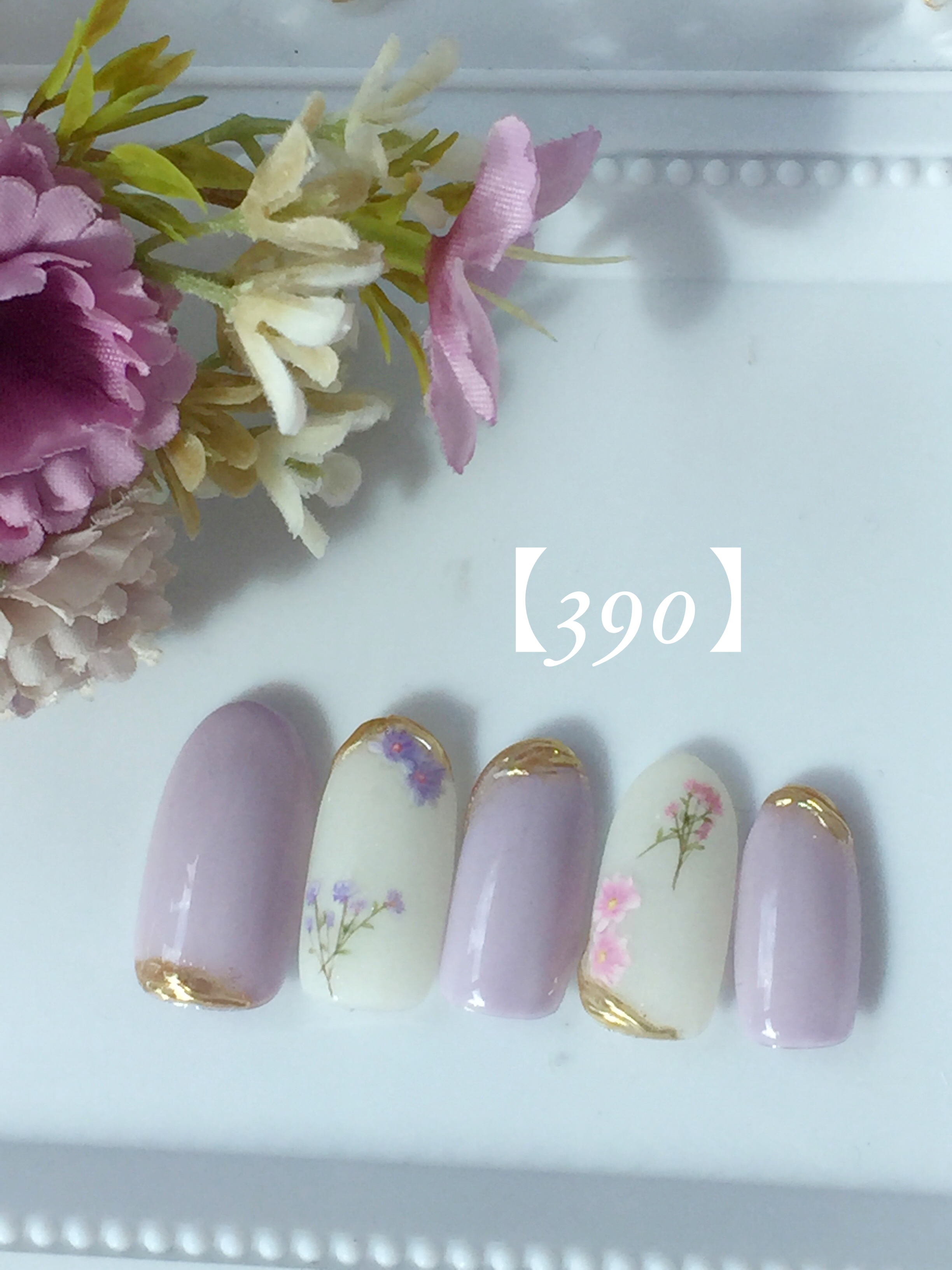 春にぴったりの花ネイル💐