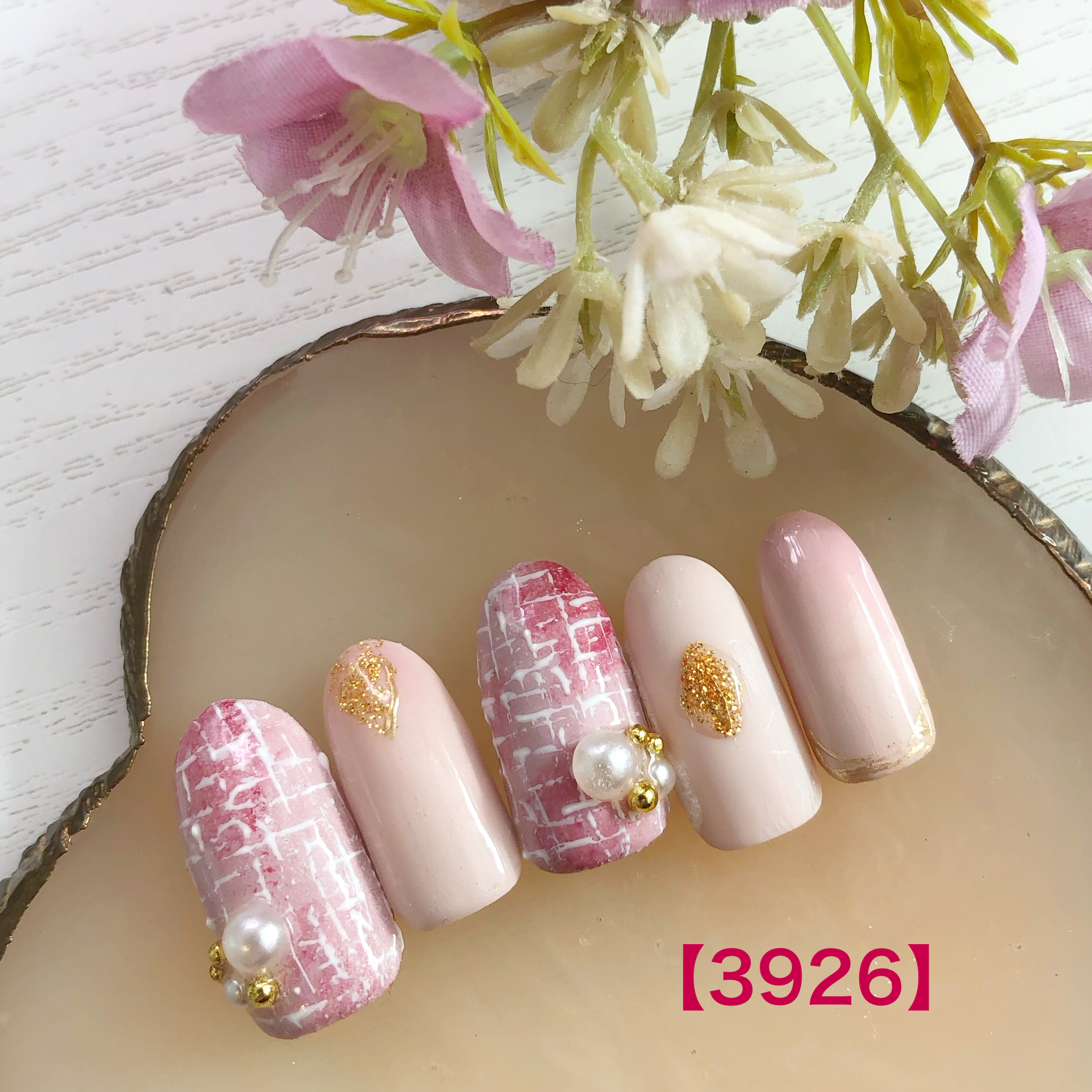 ピンクツイードネイル