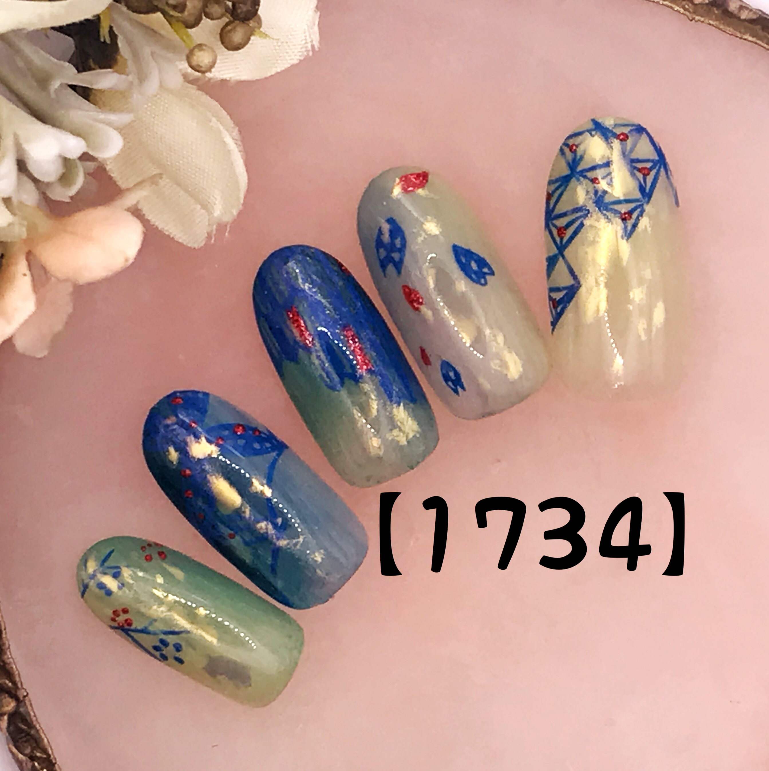 青い和柄ネイル