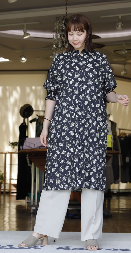 #好服美人　20250805　プリントシャツワンピースとタックプリーツパンツ
