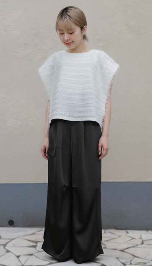 ふりふりフリンジやふさふさシャギーのボクシーシルエットベスト