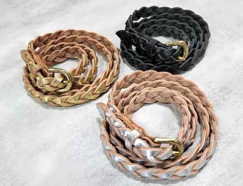 きらきらバックルのベルトでおしゃれのアクセント